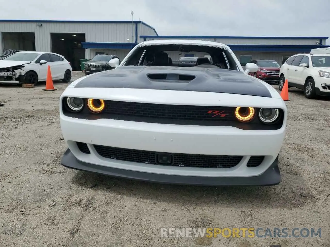 5 Photograph of a damaged car 2C3CDZFJ9PH625657 DODGE CHALLENGER 2023