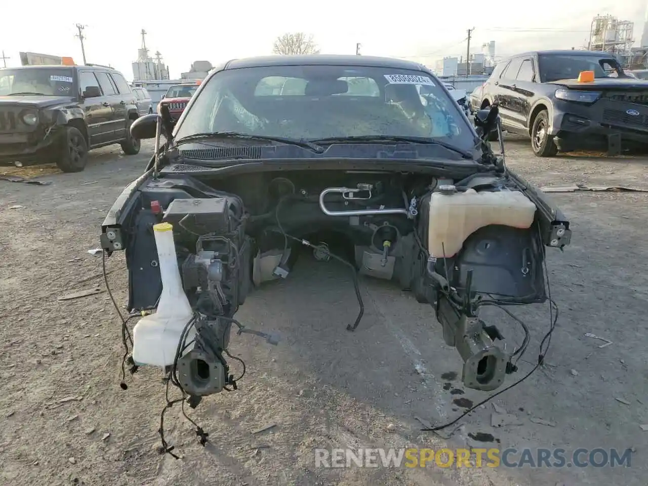 5 Photograph of a damaged car 2C3CDZFJ9PH637971 DODGE CHALLENGER 2023