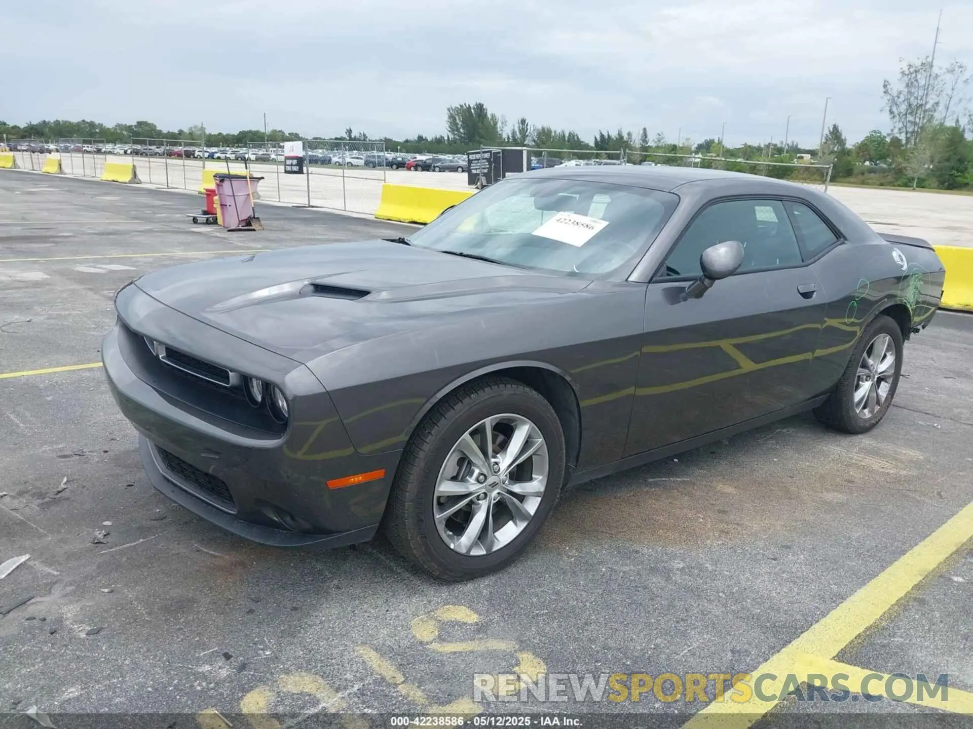 2 Photograph of a damaged car 2C3CDZGG2PH681278 DODGE CHALLENGER 2023
