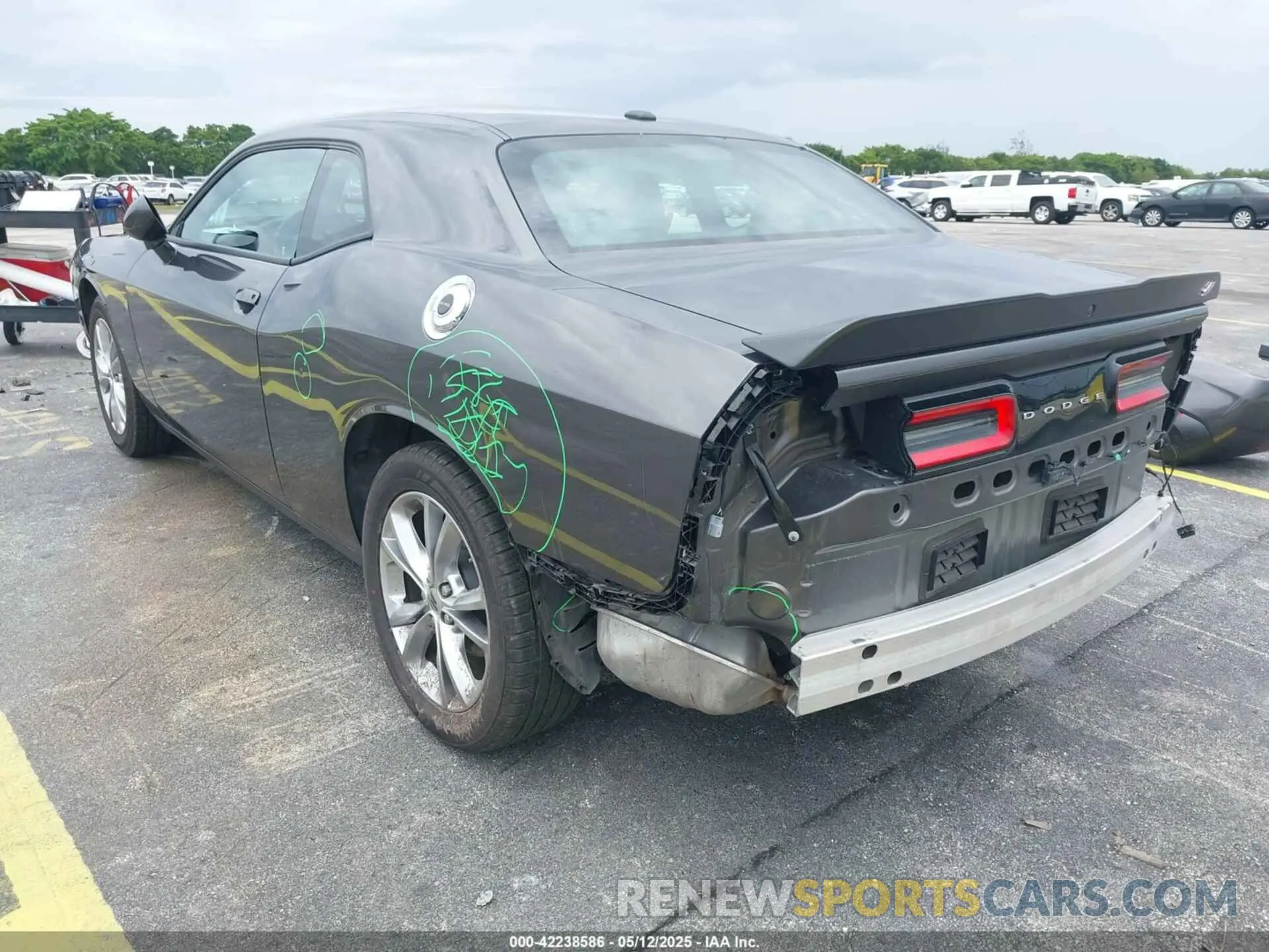 6 Photograph of a damaged car 2C3CDZGG2PH681278 DODGE CHALLENGER 2023