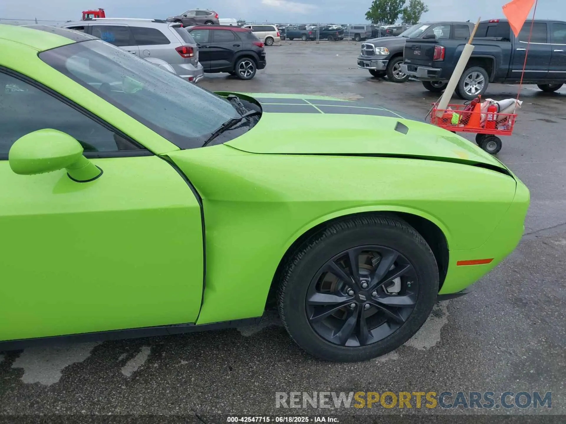 18 Photograph of a damaged car 2C3CDZGG4PH587547 DODGE CHALLENGER 2023