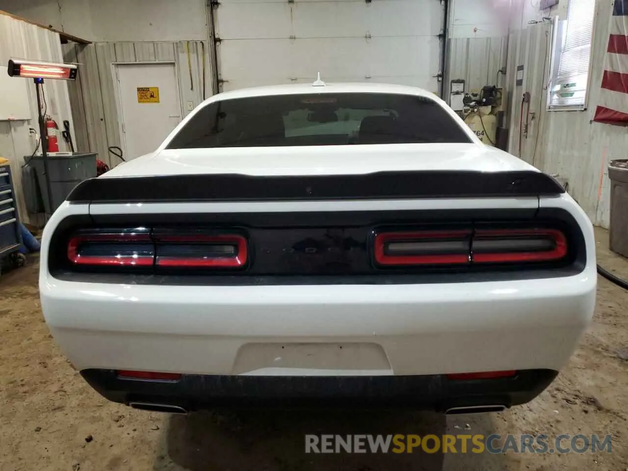 6 Photograph of a damaged car 2C3CDZGG5PH563435 DODGE CHALLENGER 2023