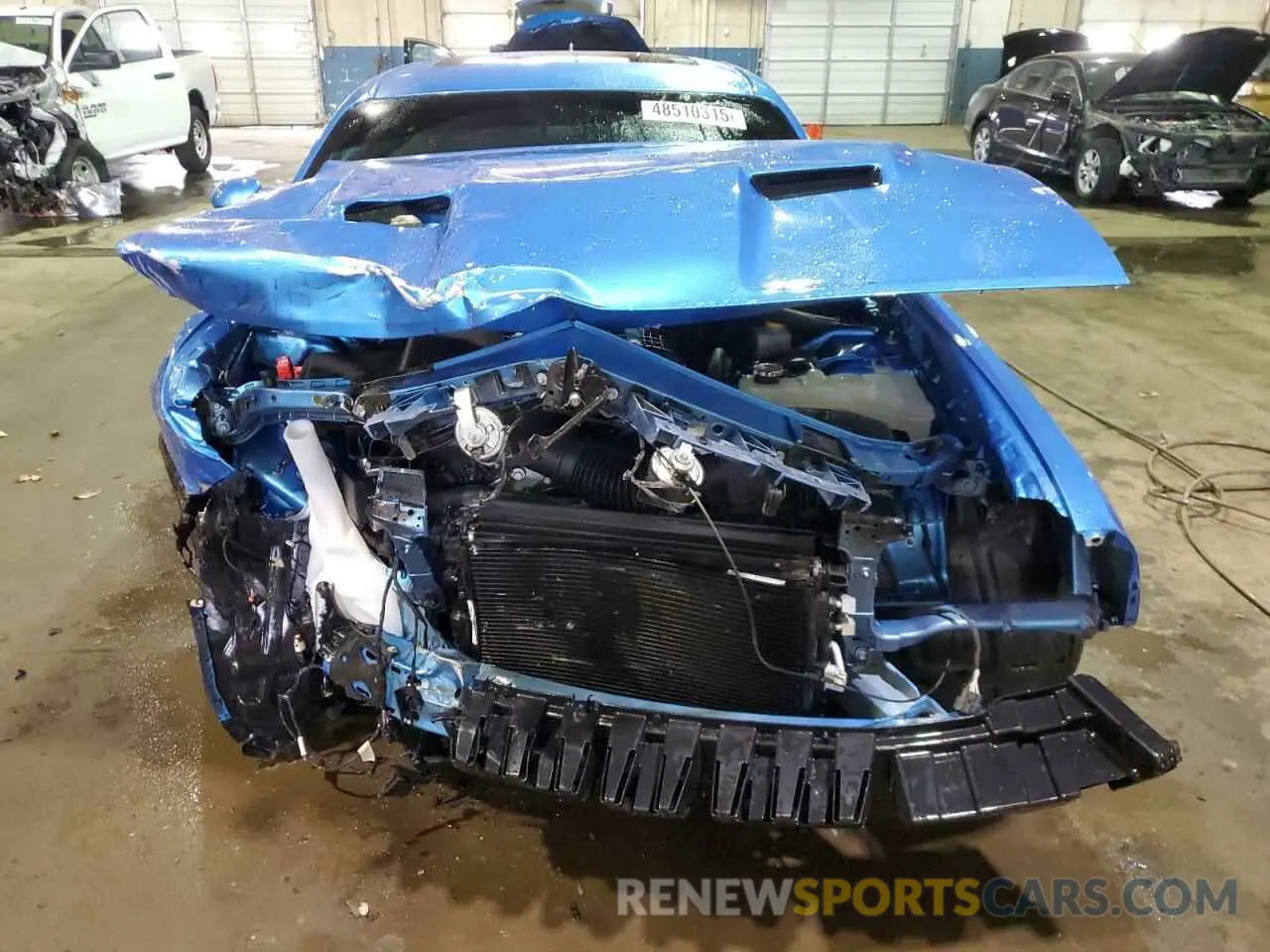 5 Photograph of a damaged car 2C3CDZGGXPH696952 DODGE CHALLENGER 2023