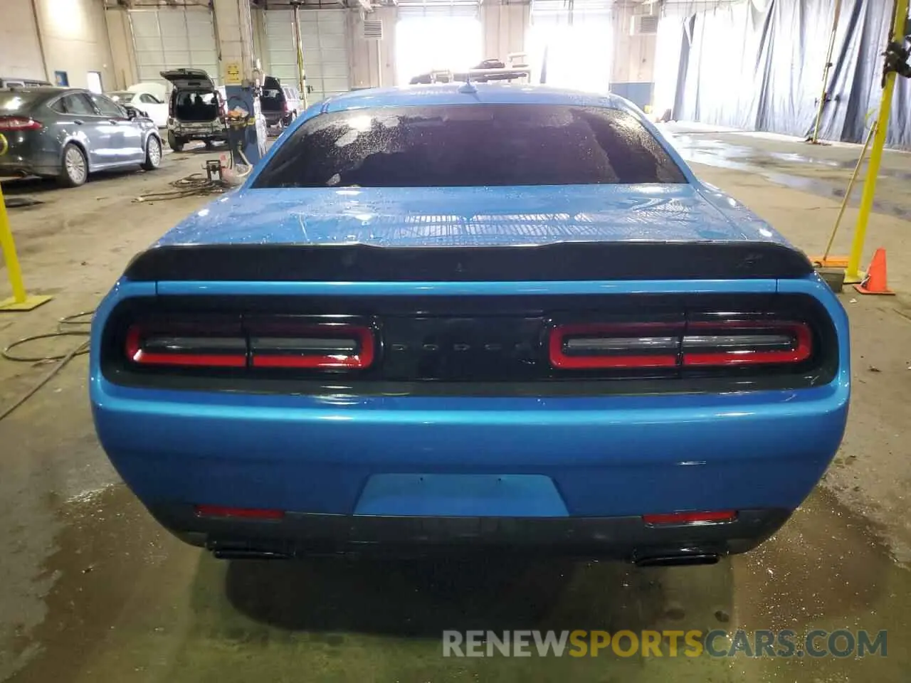 6 Photograph of a damaged car 2C3CDZGGXPH696952 DODGE CHALLENGER 2023