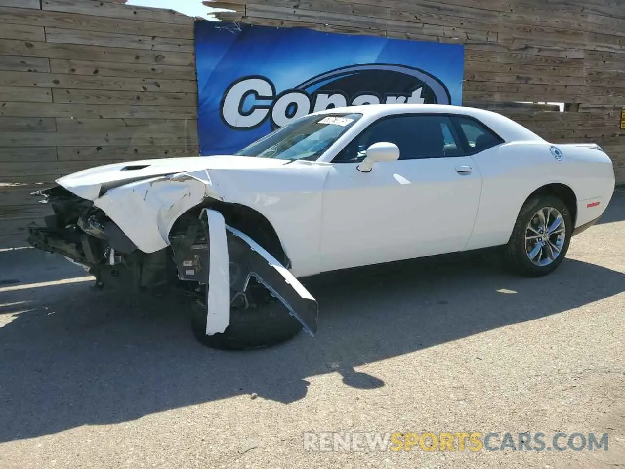 1 Photograph of a damaged car 2C3CDZGGXPH697065 DODGE CHALLENGER 2023