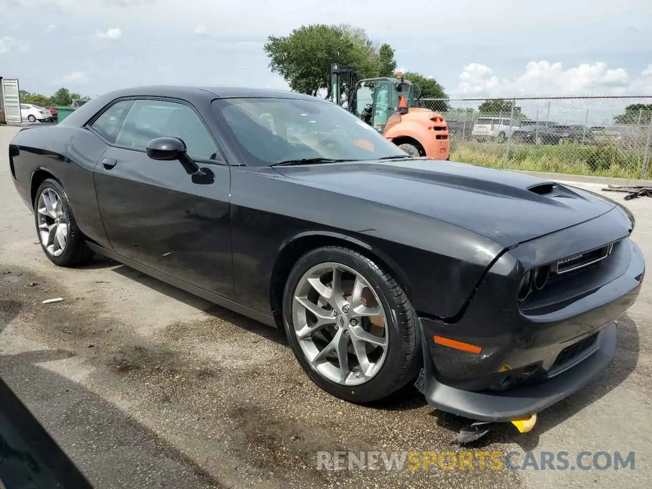 4 Photograph of a damaged car 2C3CDZJG0PH605356 DODGE CHALLENGER 2023