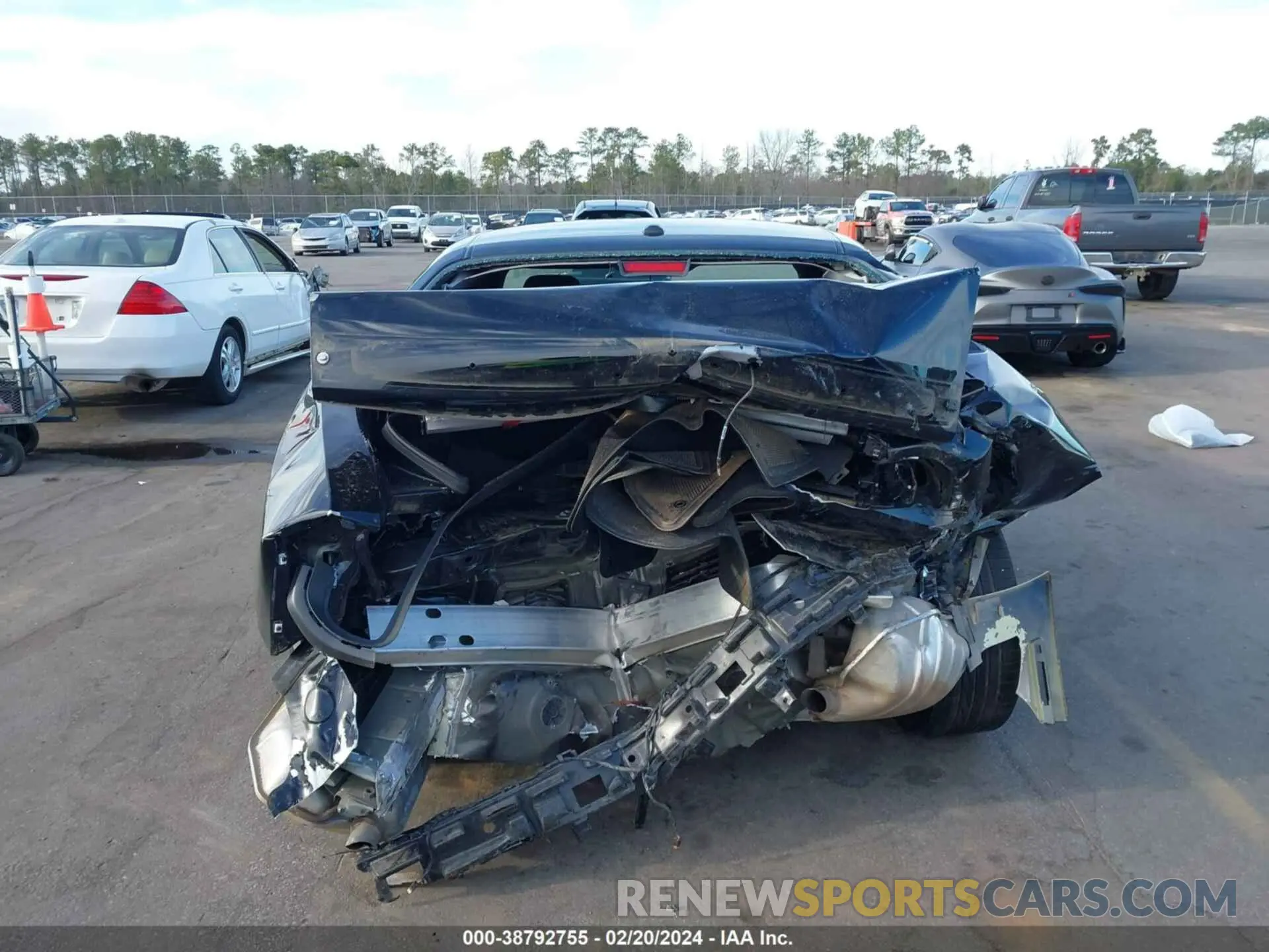 15 Photograph of a damaged car 2C3CDZJG1PH546107 DODGE CHALLENGER 2023