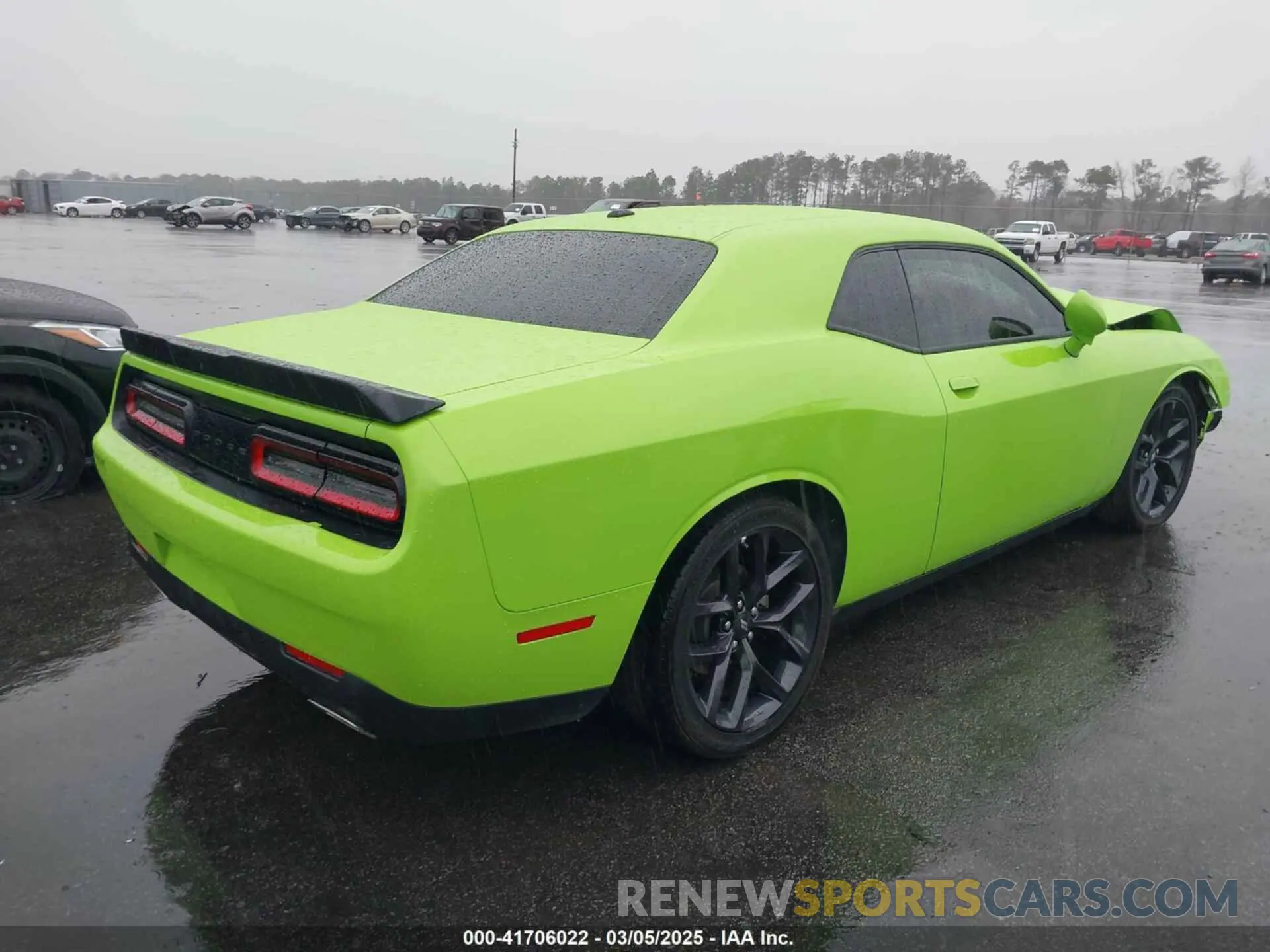 4 Photograph of a damaged car 2C3CDZJG1PH655098 DODGE CHALLENGER 2023