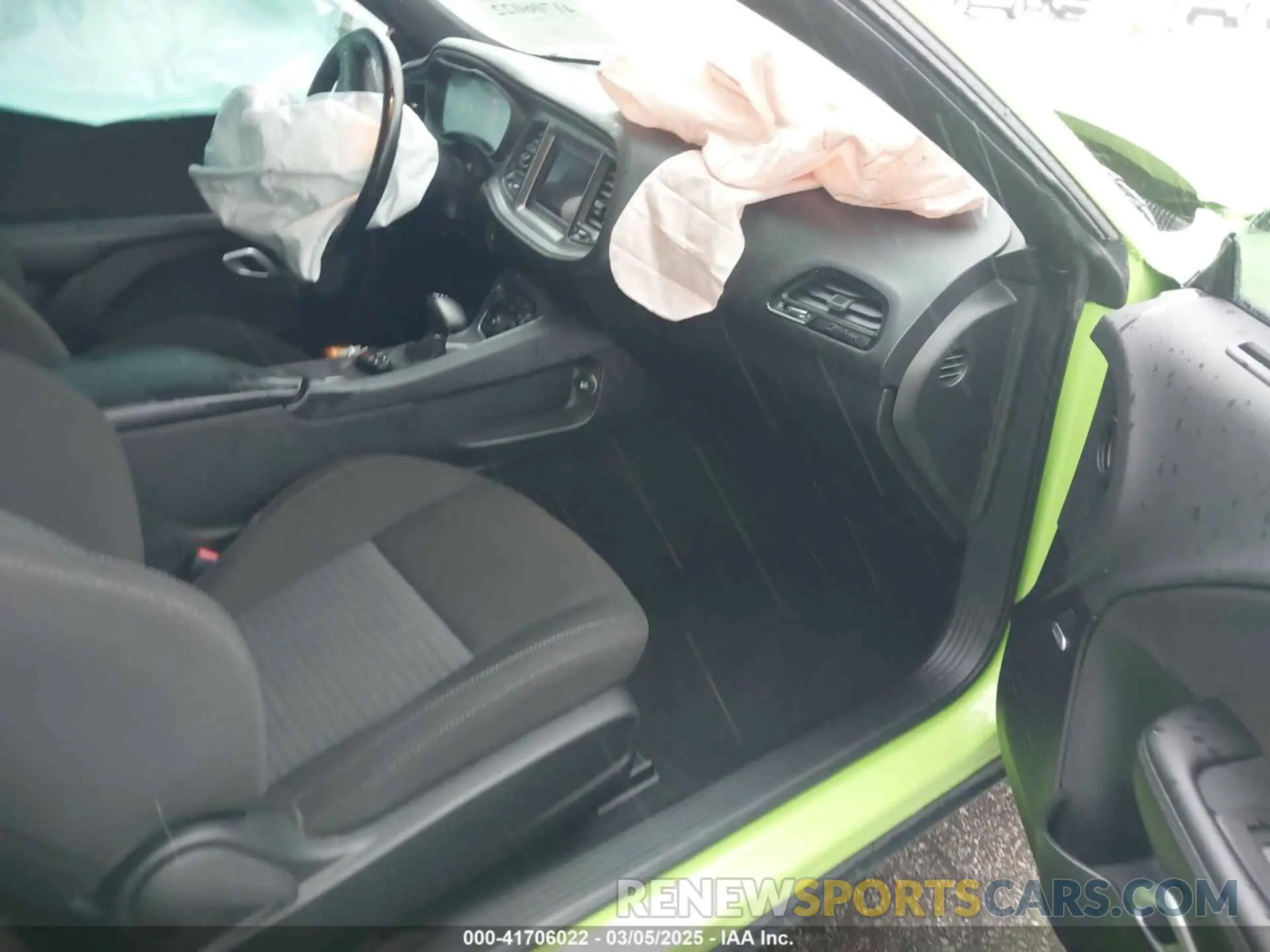 5 Photograph of a damaged car 2C3CDZJG1PH655098 DODGE CHALLENGER 2023