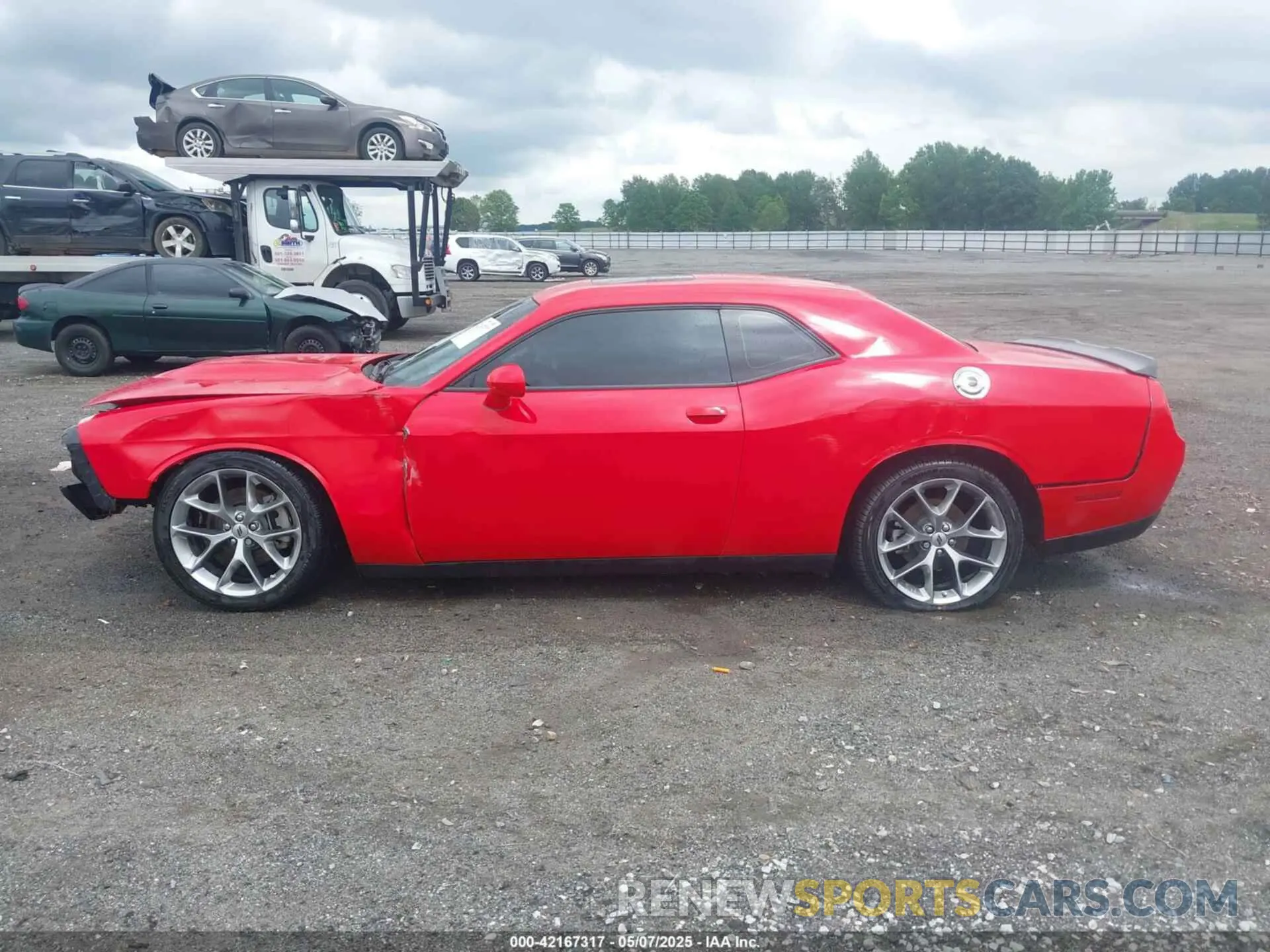 14 Photograph of a damaged car 2C3CDZJG4PH669142 DODGE CHALLENGER 2023