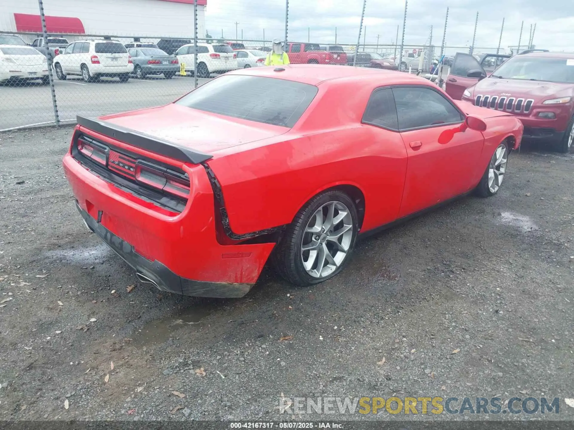 4 Photograph of a damaged car 2C3CDZJG4PH669142 DODGE CHALLENGER 2023