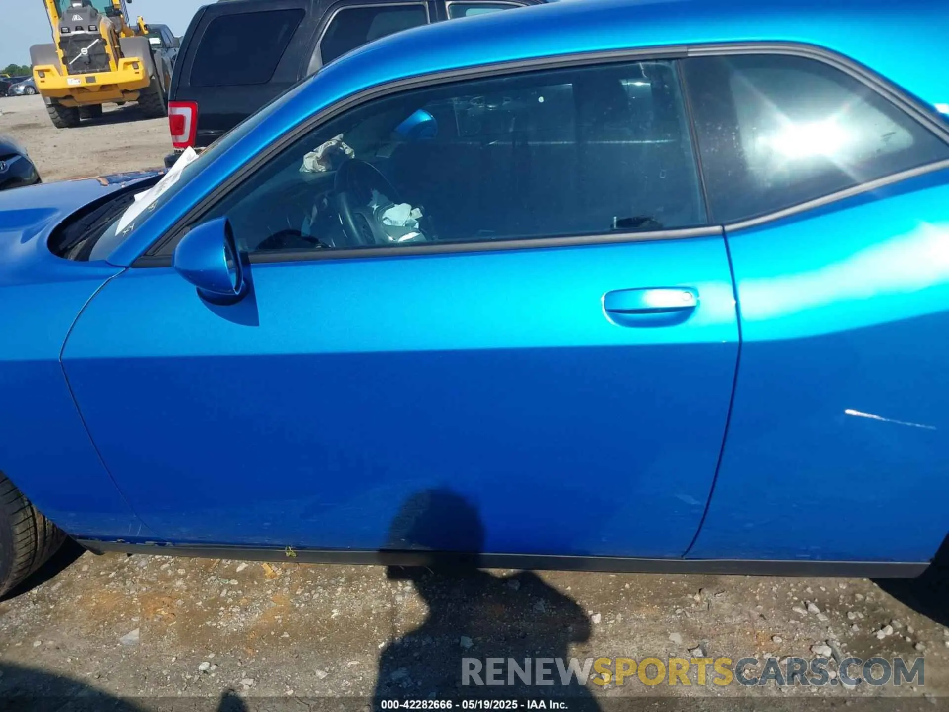 15 Photograph of a damaged car 2C3CDZJG4PH680335 DODGE CHALLENGER 2023