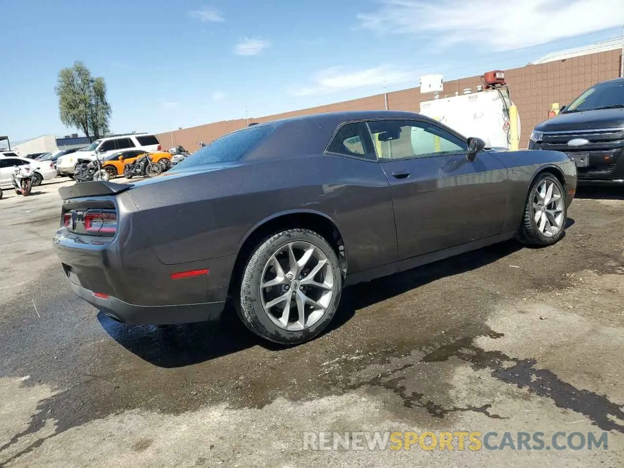 3 Photograph of a damaged car 2C3CDZJG6PH503690 DODGE CHALLENGER 2023