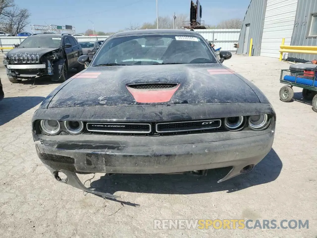 5 Photograph of a damaged car 2C3CDZJG6PH658840 DODGE CHALLENGER 2023