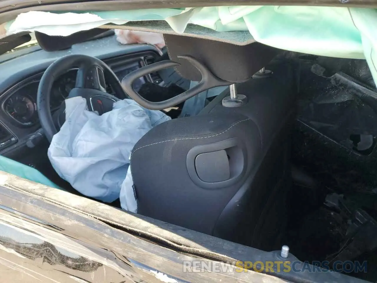 8 Photograph of a damaged car 2C3CDZJG7PH662766 DODGE CHALLENGER 2023