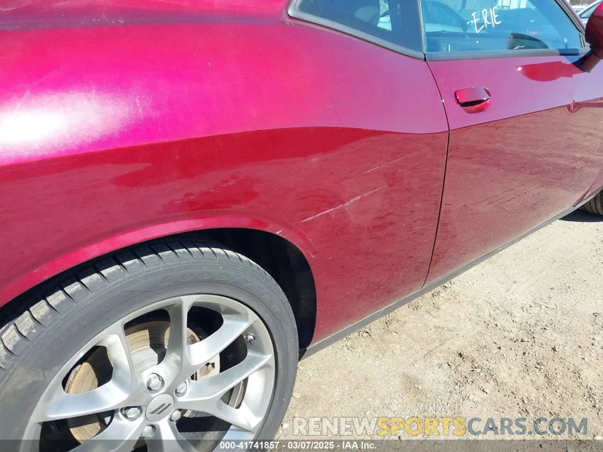 21 Photograph of a damaged car 2C3CDZJG9PH605985 DODGE CHALLENGER 2023