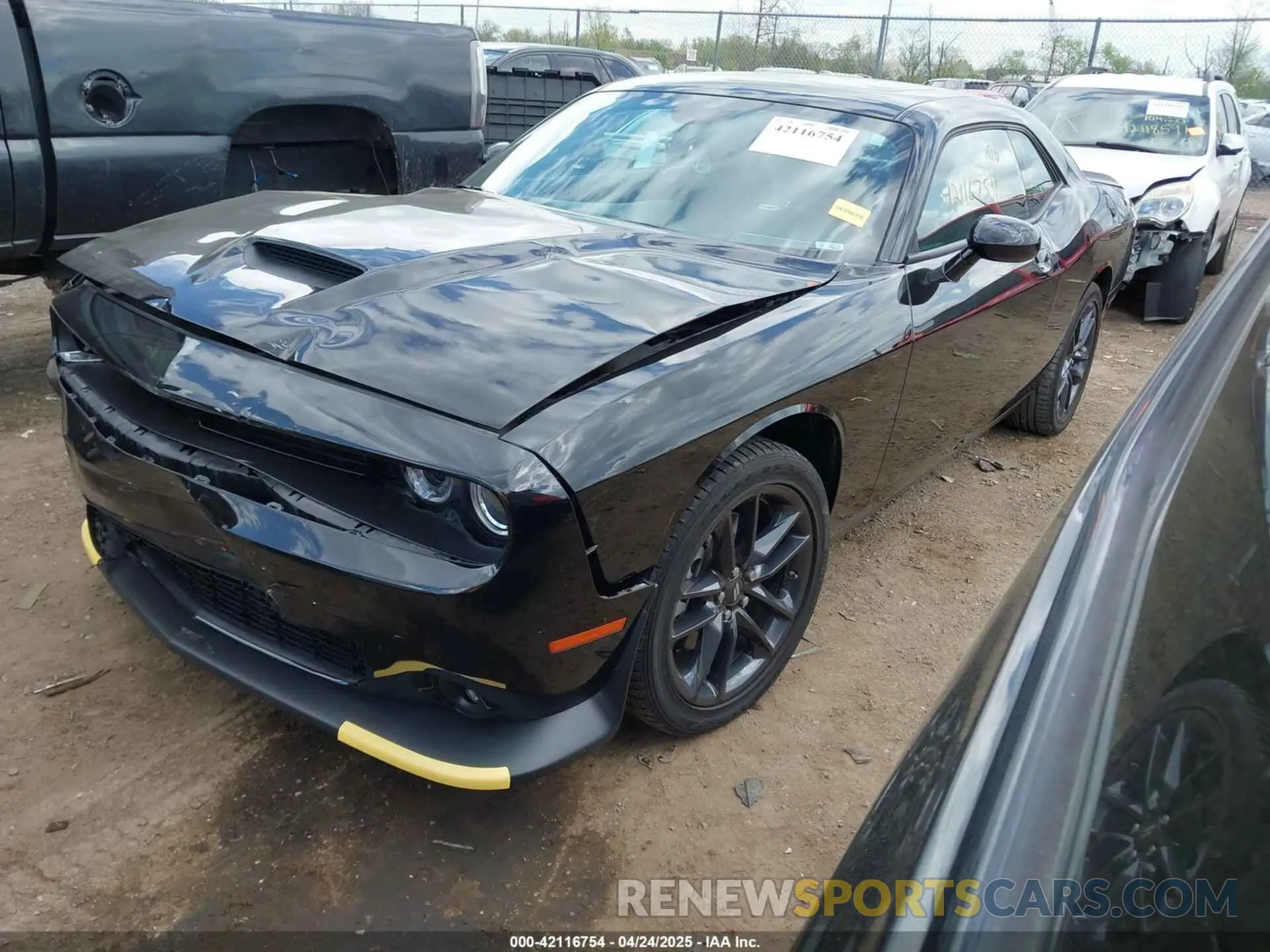 2 Photograph of a damaged car 2C3CDZKG2PH606488 DODGE CHALLENGER 2023