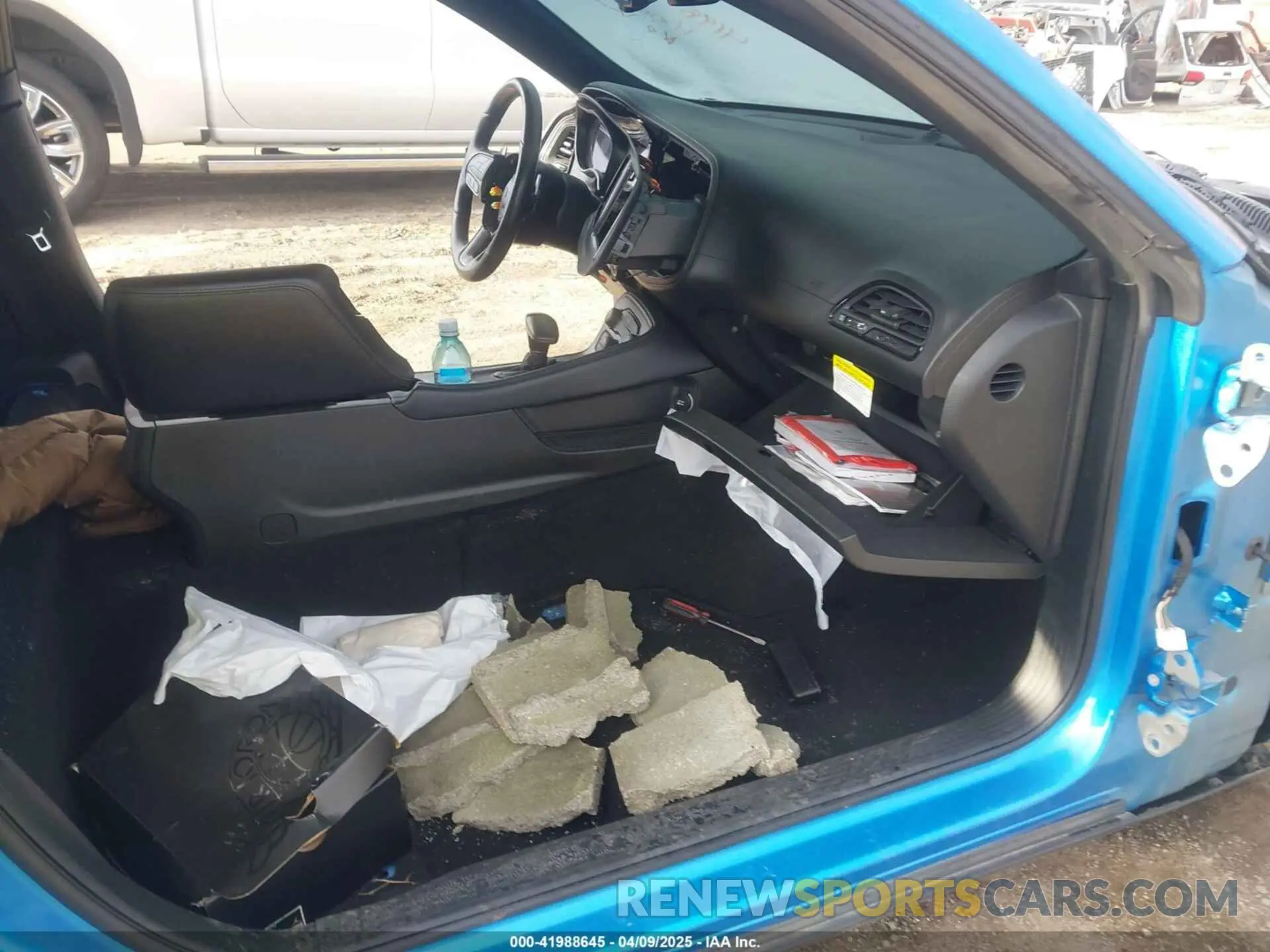 5 Photograph of a damaged car 2C3CDZKG6PH642233 DODGE CHALLENGER 2023