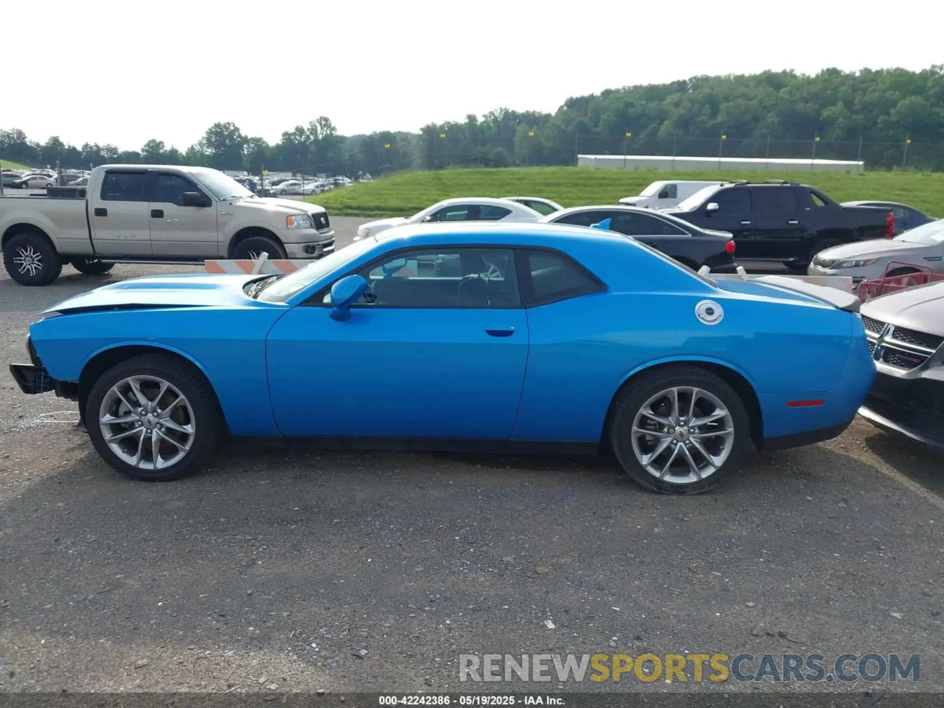 14 Photograph of a damaged car 2C3CDZKG8PH594329 DODGE CHALLENGER 2023