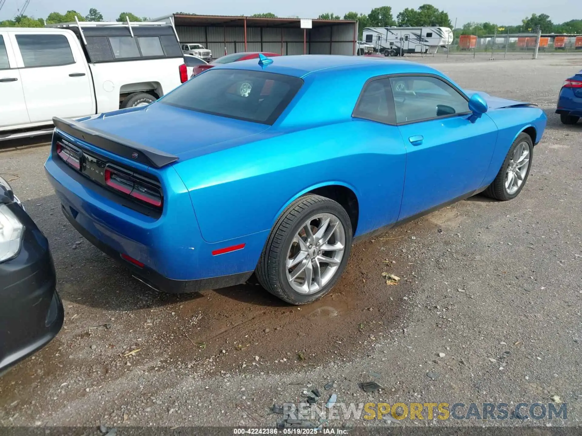4 Photograph of a damaged car 2C3CDZKG8PH594329 DODGE CHALLENGER 2023