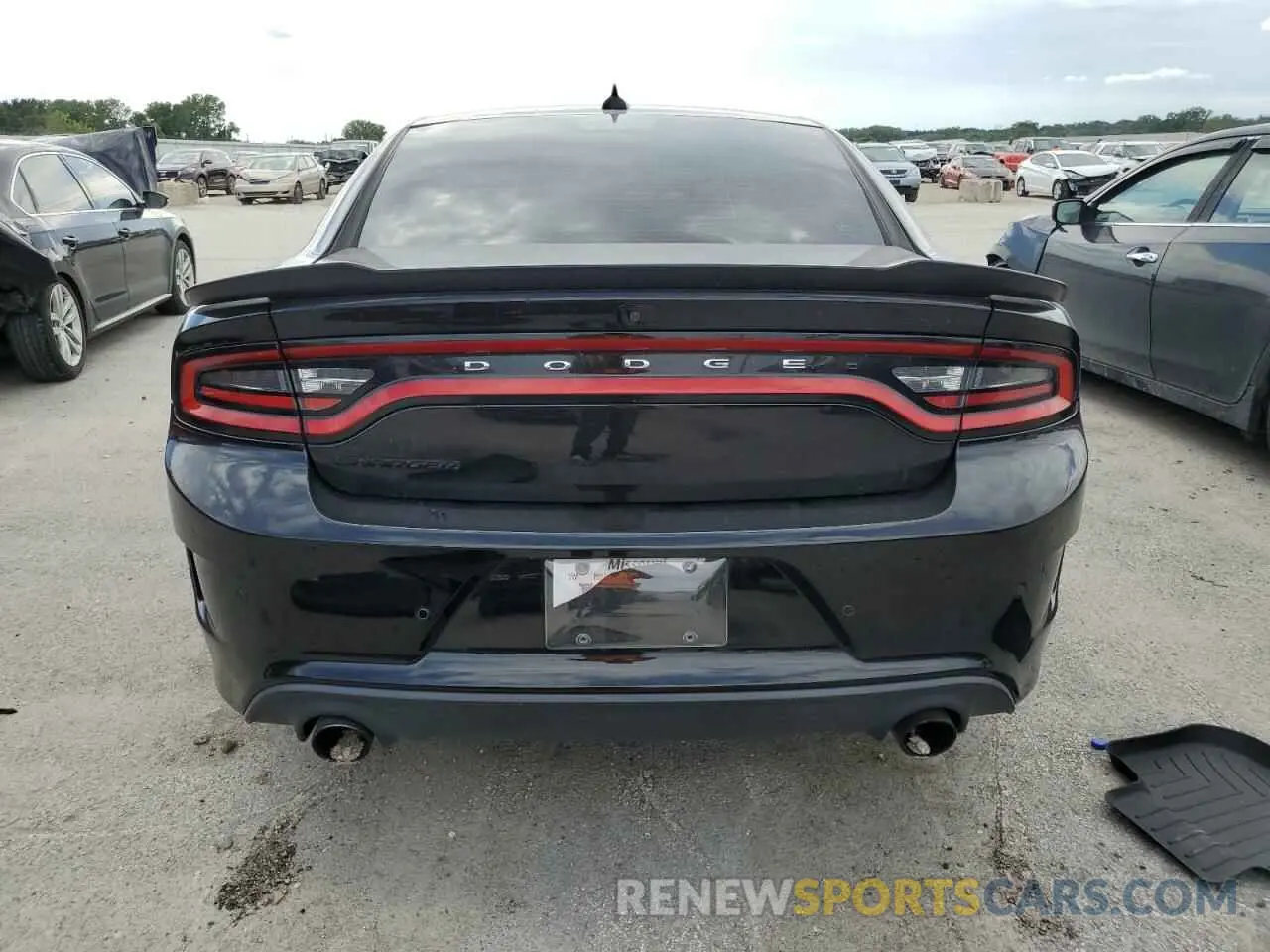 6 Photograph of a damaged car 2C3CDXGJ1HH518610 DODGE CHARGER 2017