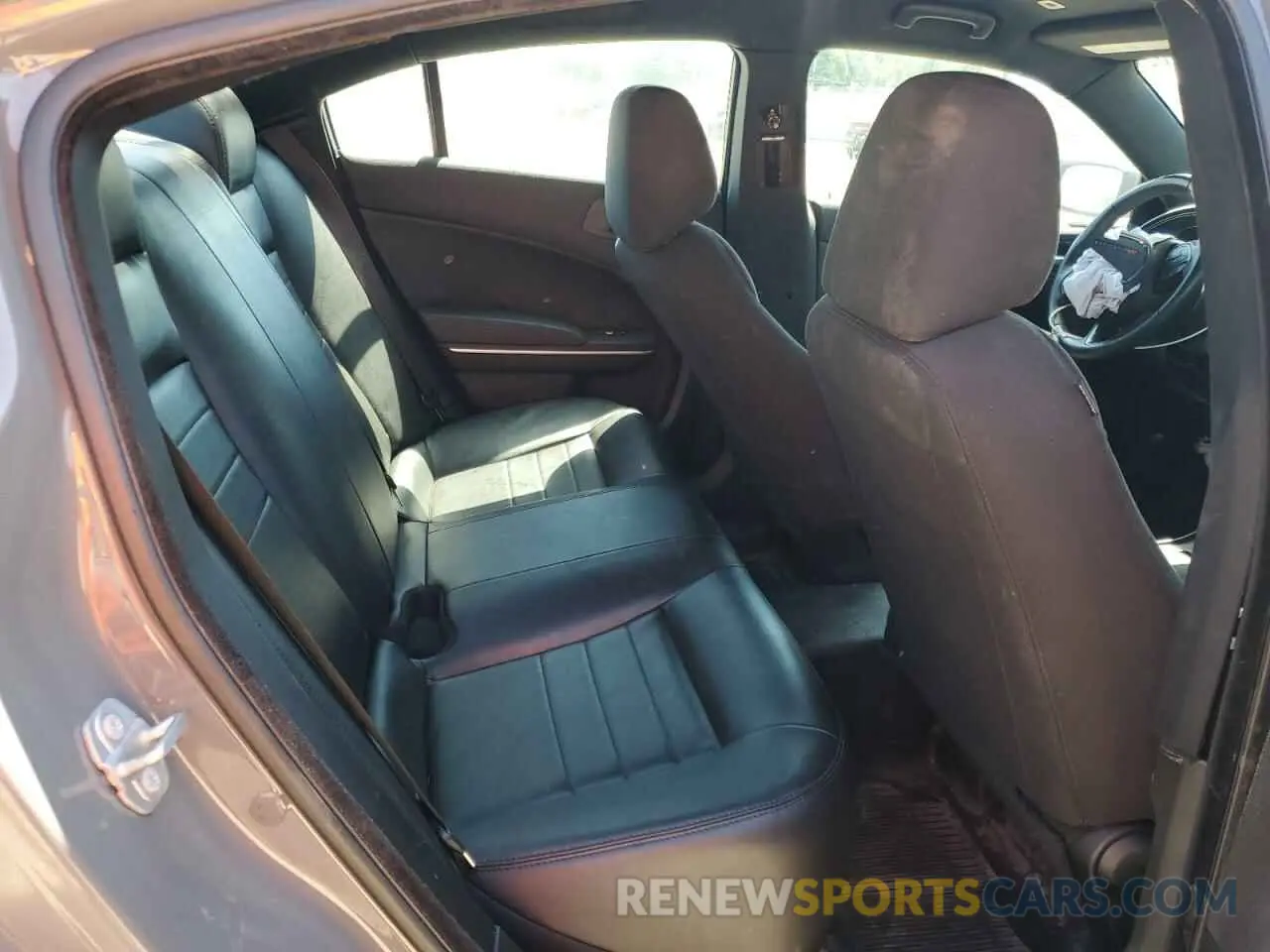 10 Photograph of a damaged car 2C3CDXAG4KH510098 DODGE CHARGER 2019