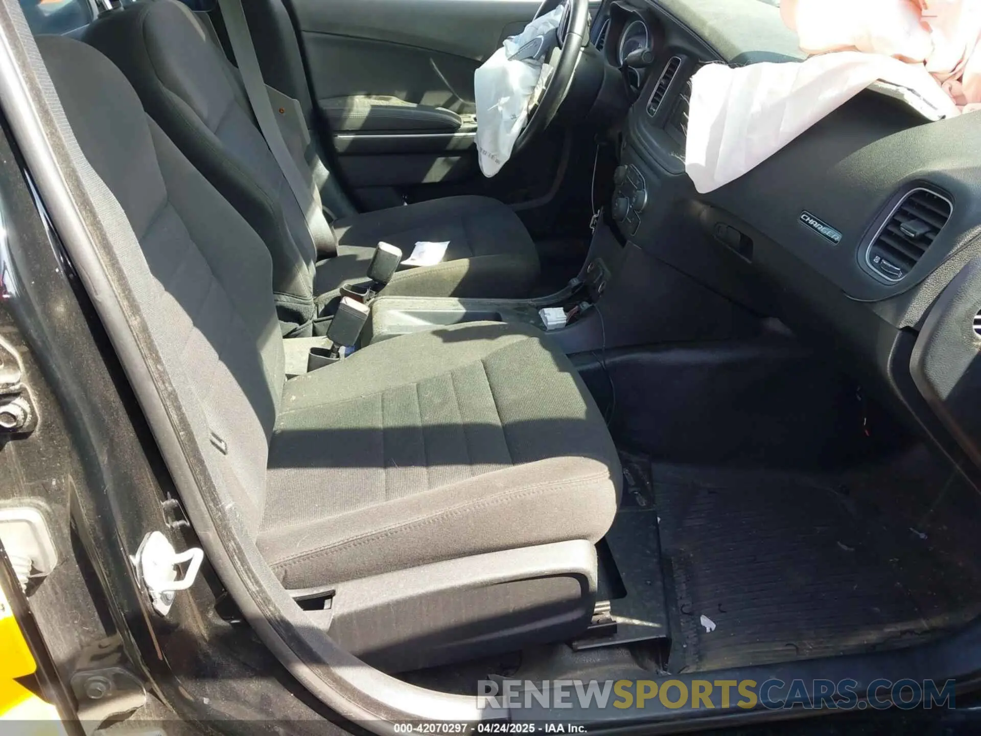 5 Photograph of a damaged car 2C3CDXAG9KH510212 DODGE CHARGER 2019
