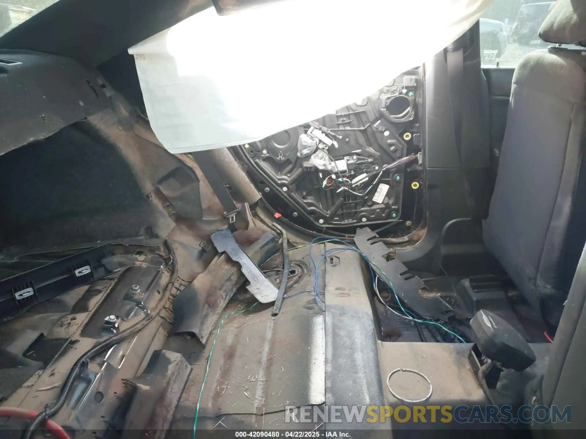 8 Photograph of a damaged car 2C3CDXAT0KH688698 DODGE CHARGER 2019