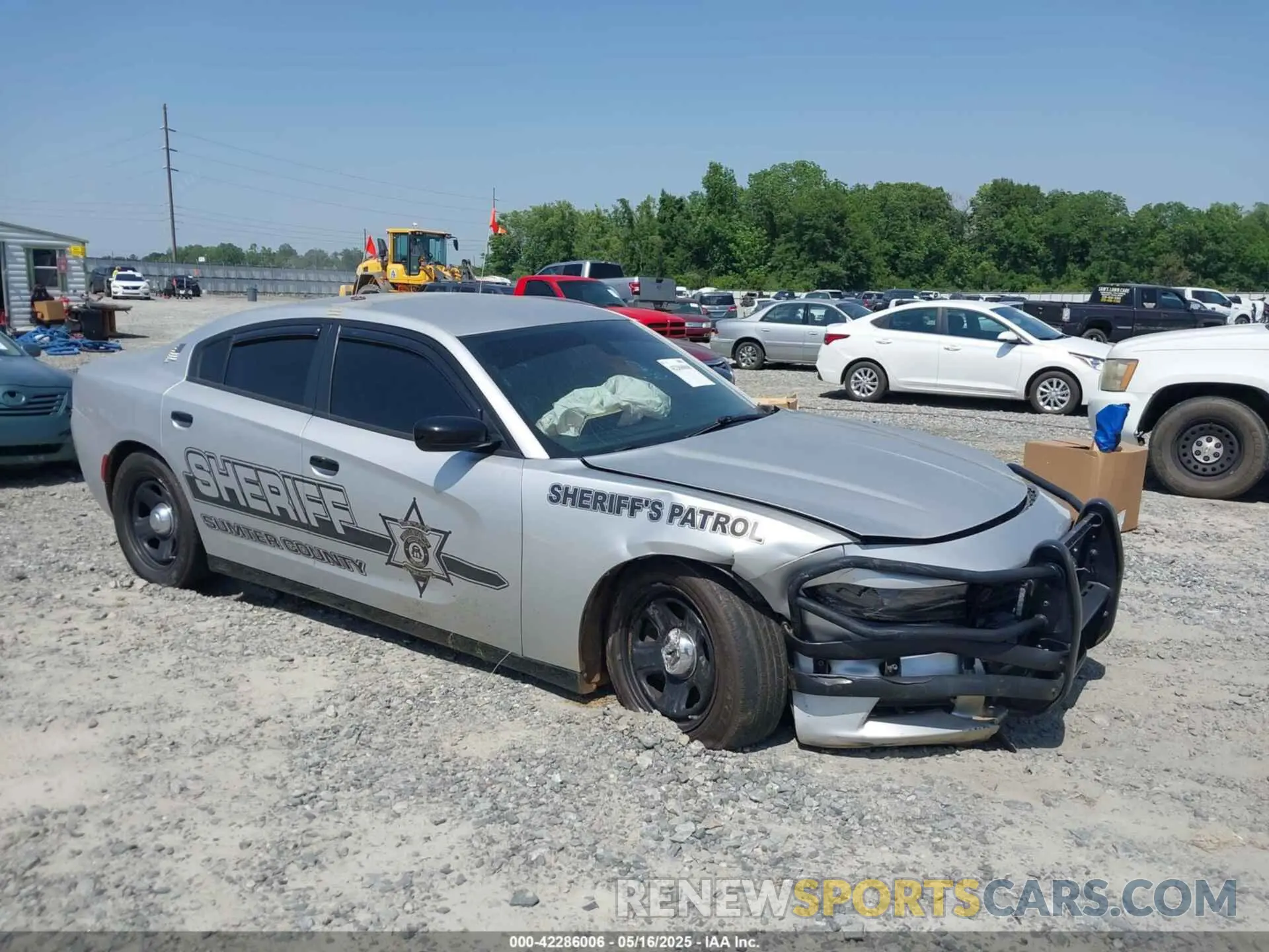 1 Photograph of a damaged car 2C3CDXAT2KH532937 DODGE CHARGER 2019