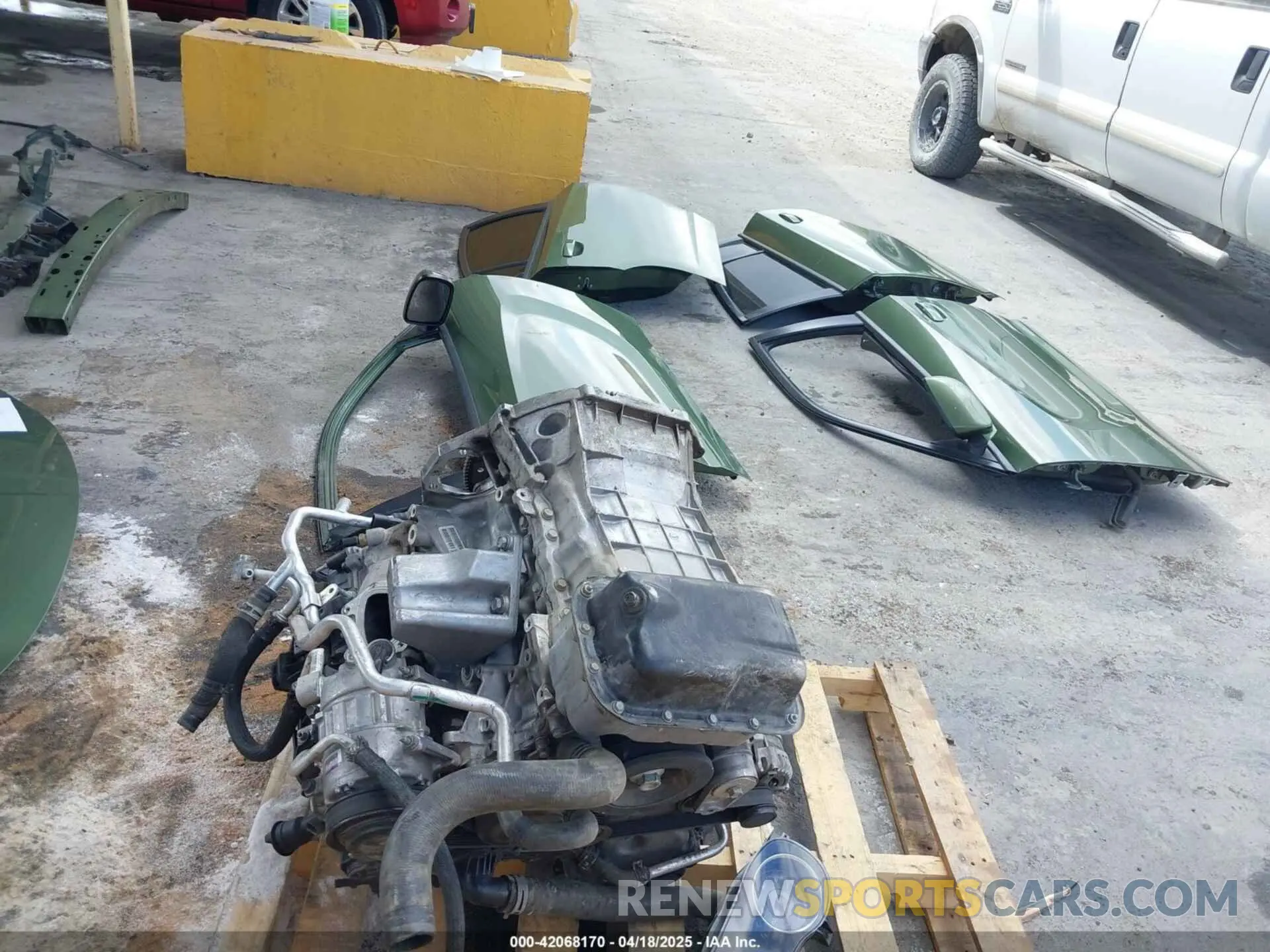 5 Photograph of a damaged car 2C3CDXBG0KH564402 DODGE CHARGER 2019