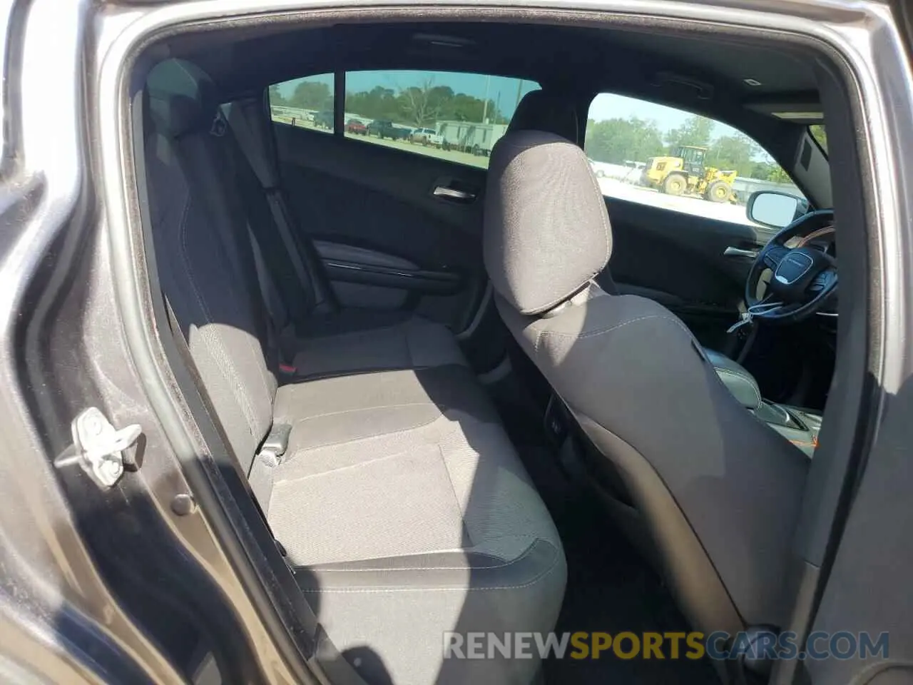 10 Photograph of a damaged car 2C3CDXBG0KH588375 DODGE CHARGER 2019