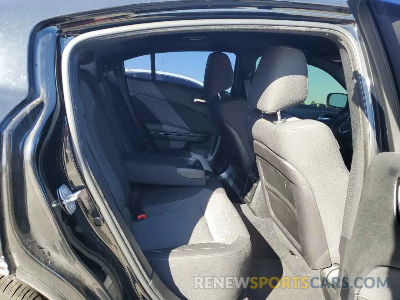 10 Photograph of a damaged car 2C3CDXBG1KH553523 DODGE CHARGER 2019