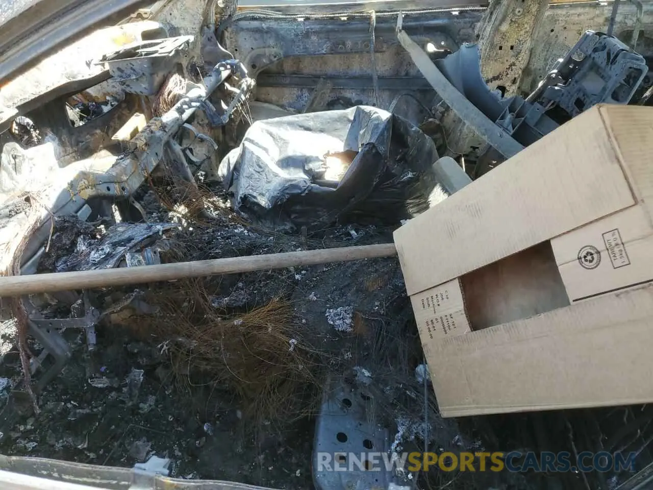 7 Photograph of a damaged car 2C3CDXBG1KH553733 DODGE CHARGER 2019