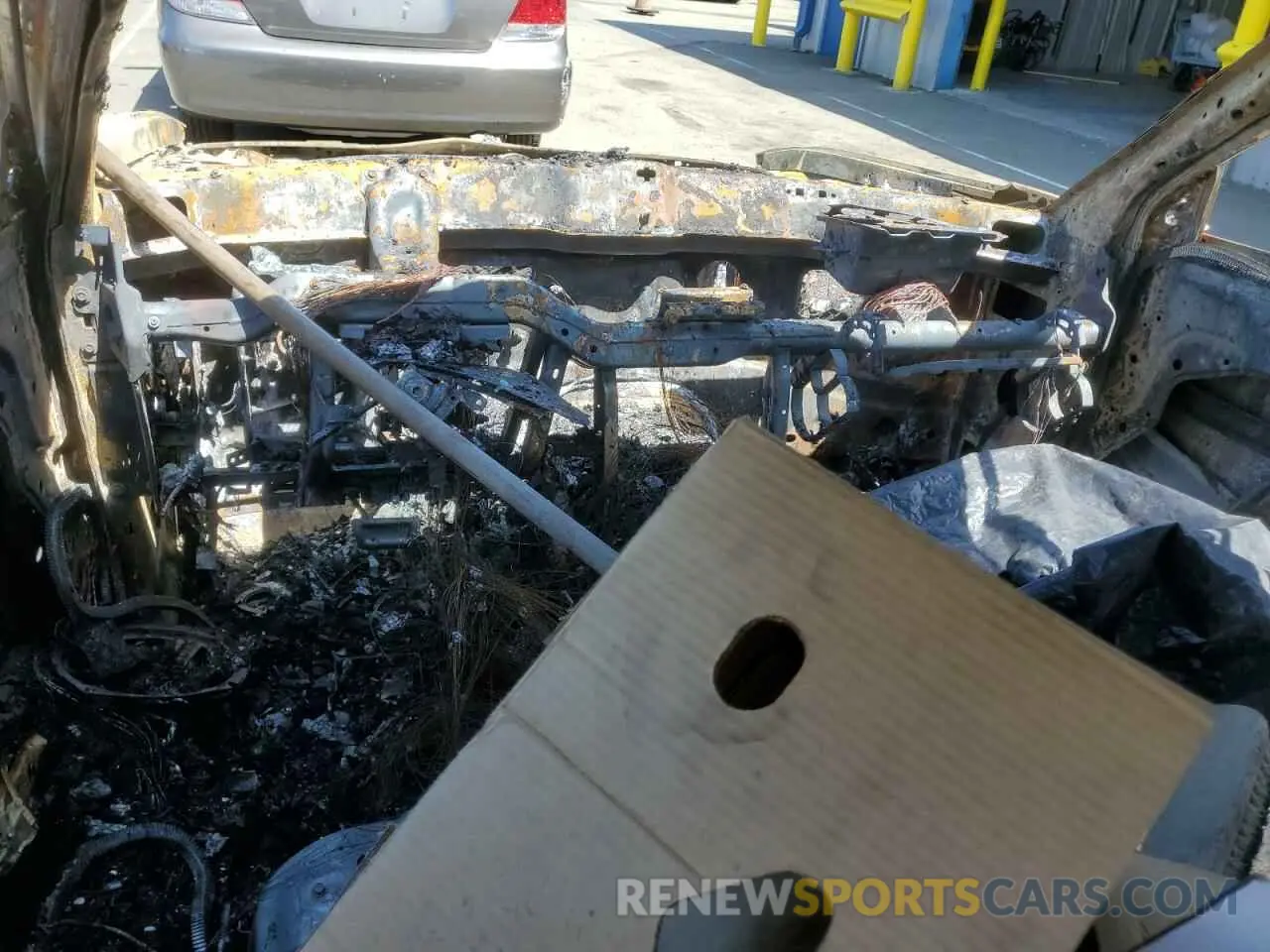 8 Photograph of a damaged car 2C3CDXBG1KH553733 DODGE CHARGER 2019