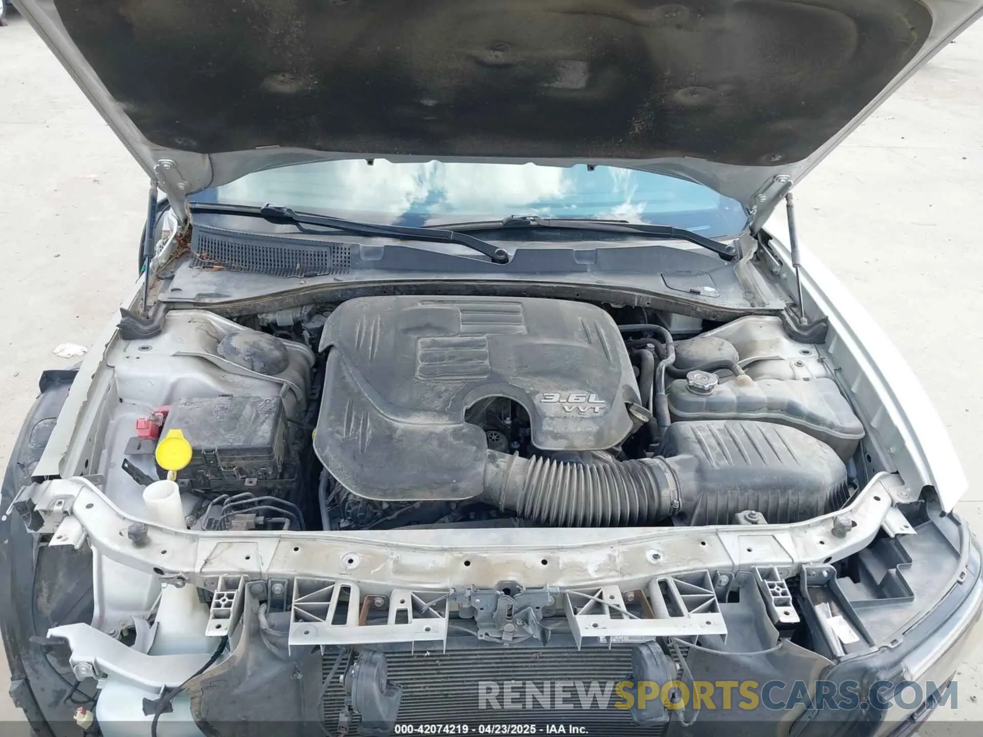 10 Photograph of a damaged car 2C3CDXBG1KH615387 DODGE CHARGER 2019