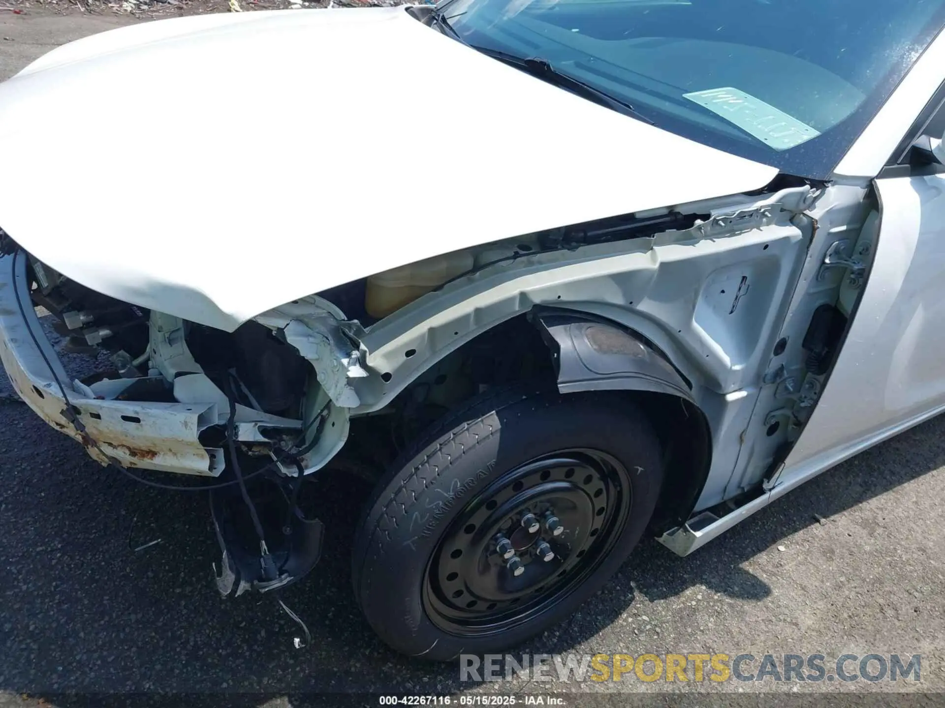 18 Photograph of a damaged car 2C3CDXBG1KH725341 DODGE CHARGER 2019