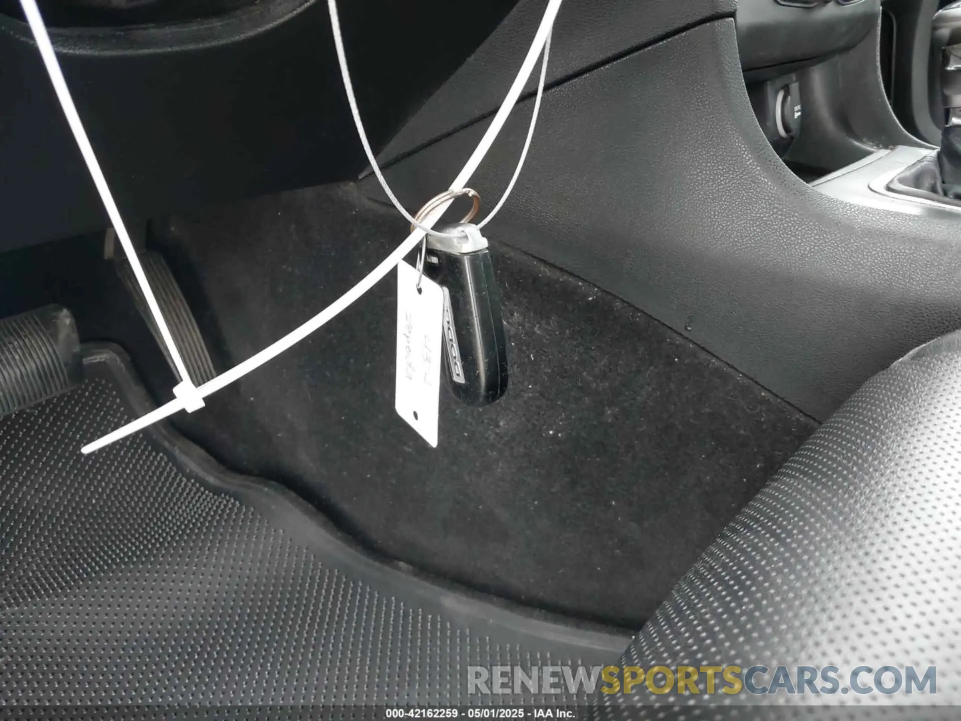 11 Photograph of a damaged car 2C3CDXBG2KH692270 DODGE CHARGER 2019