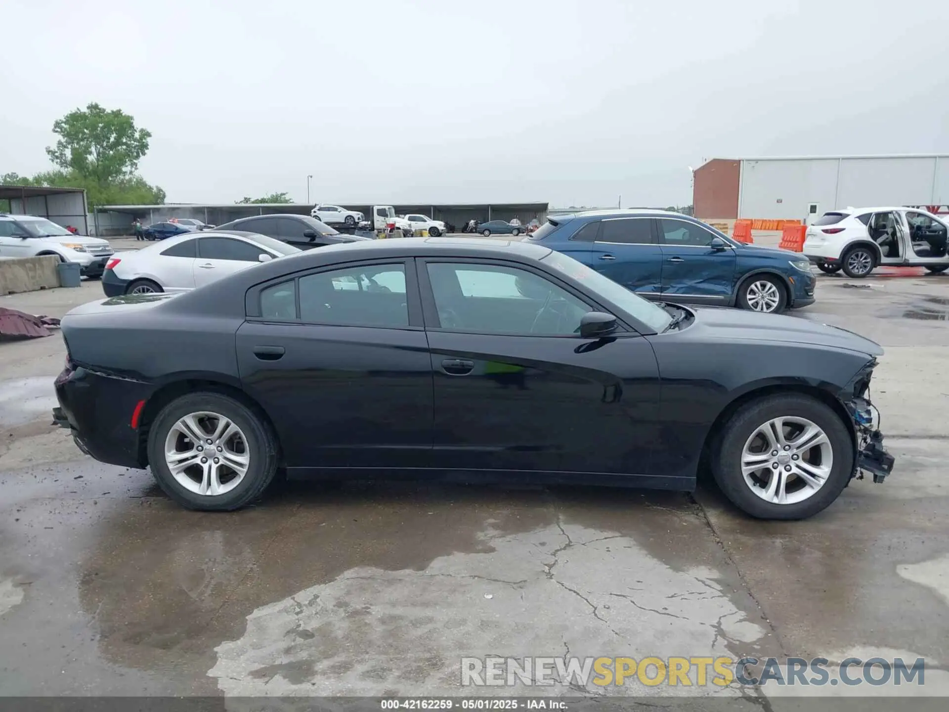 14 Photograph of a damaged car 2C3CDXBG2KH692270 DODGE CHARGER 2019