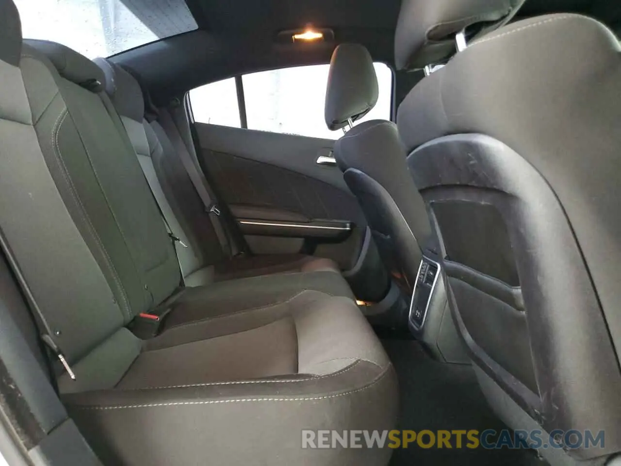 10 Photograph of a damaged car 2C3CDXBG2KH727888 DODGE CHARGER 2019