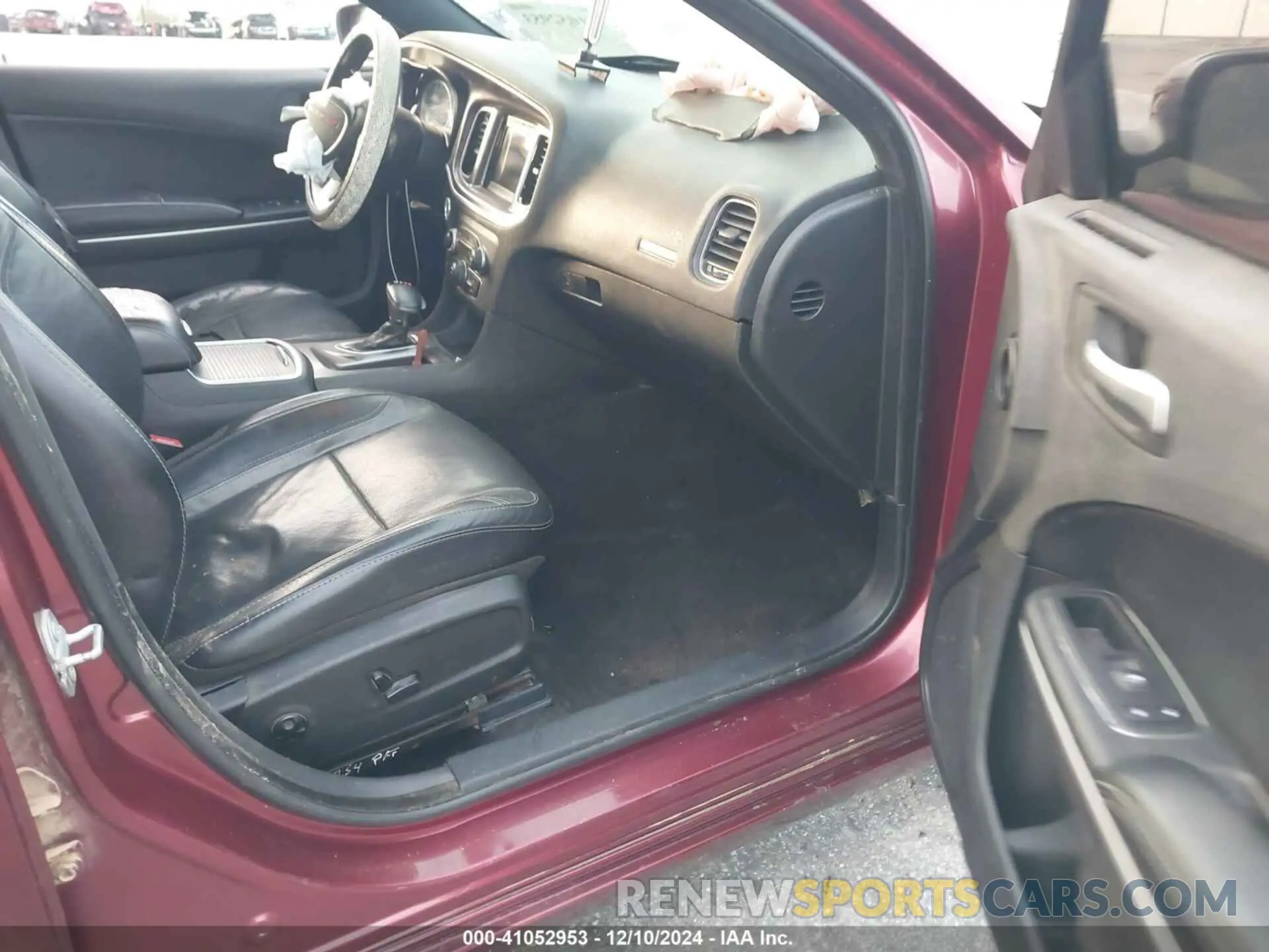 5 Photograph of a damaged car 2C3CDXBG4KH643541 DODGE CHARGER 2019