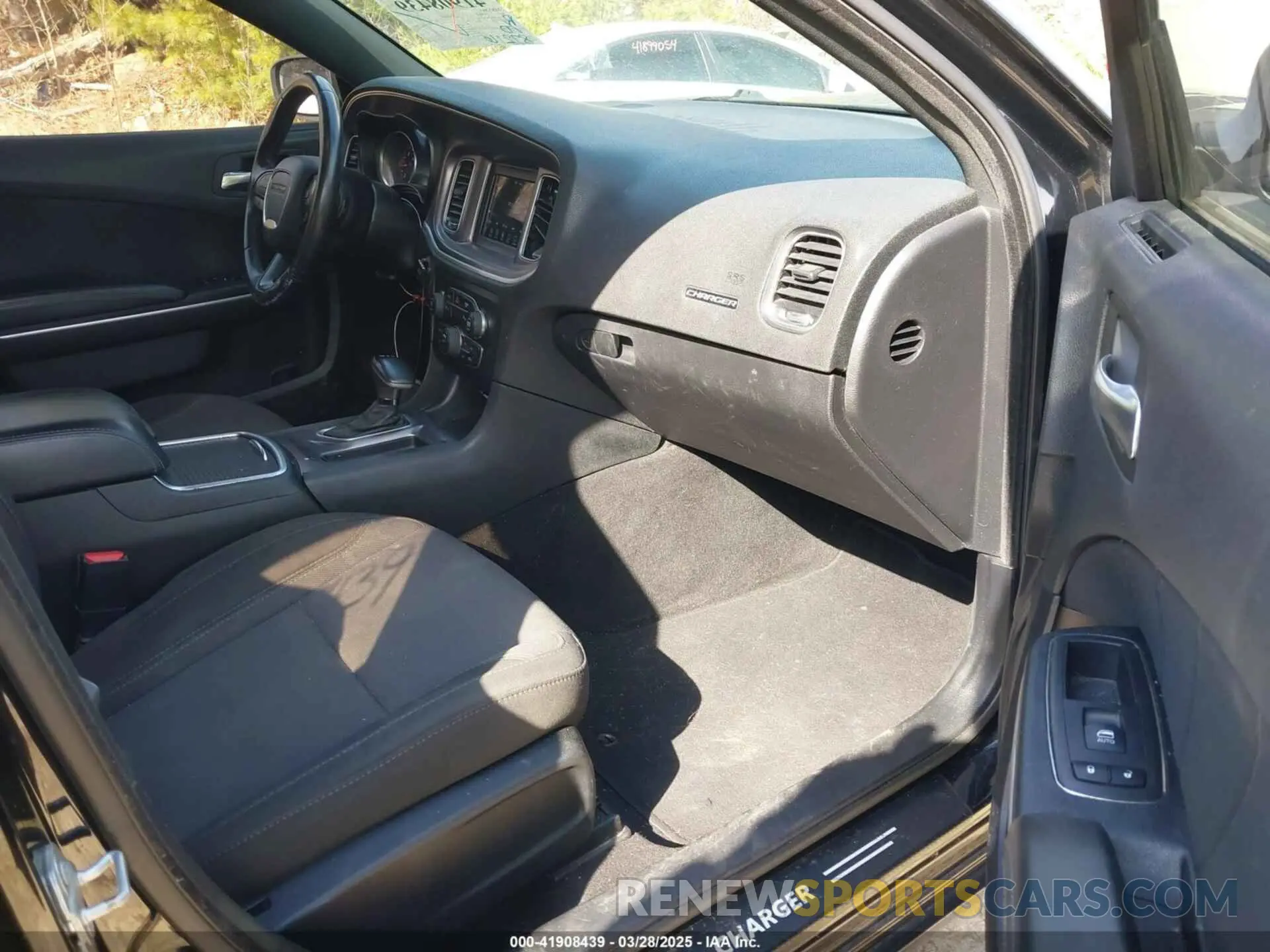 5 Photograph of a damaged car 2C3CDXBG4KH664518 DODGE CHARGER 2019
