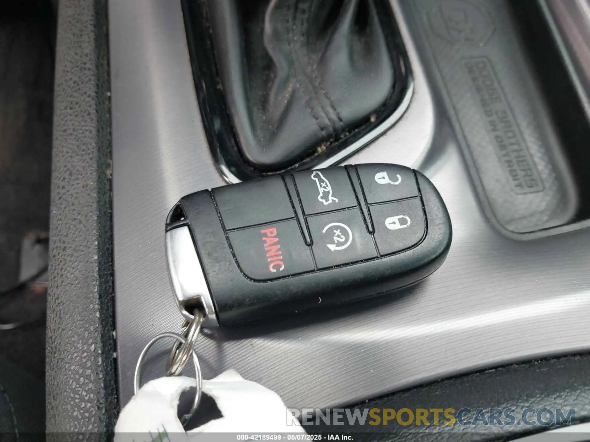 11 Photograph of a damaged car 2C3CDXBG5KH580840 DODGE CHARGER 2019