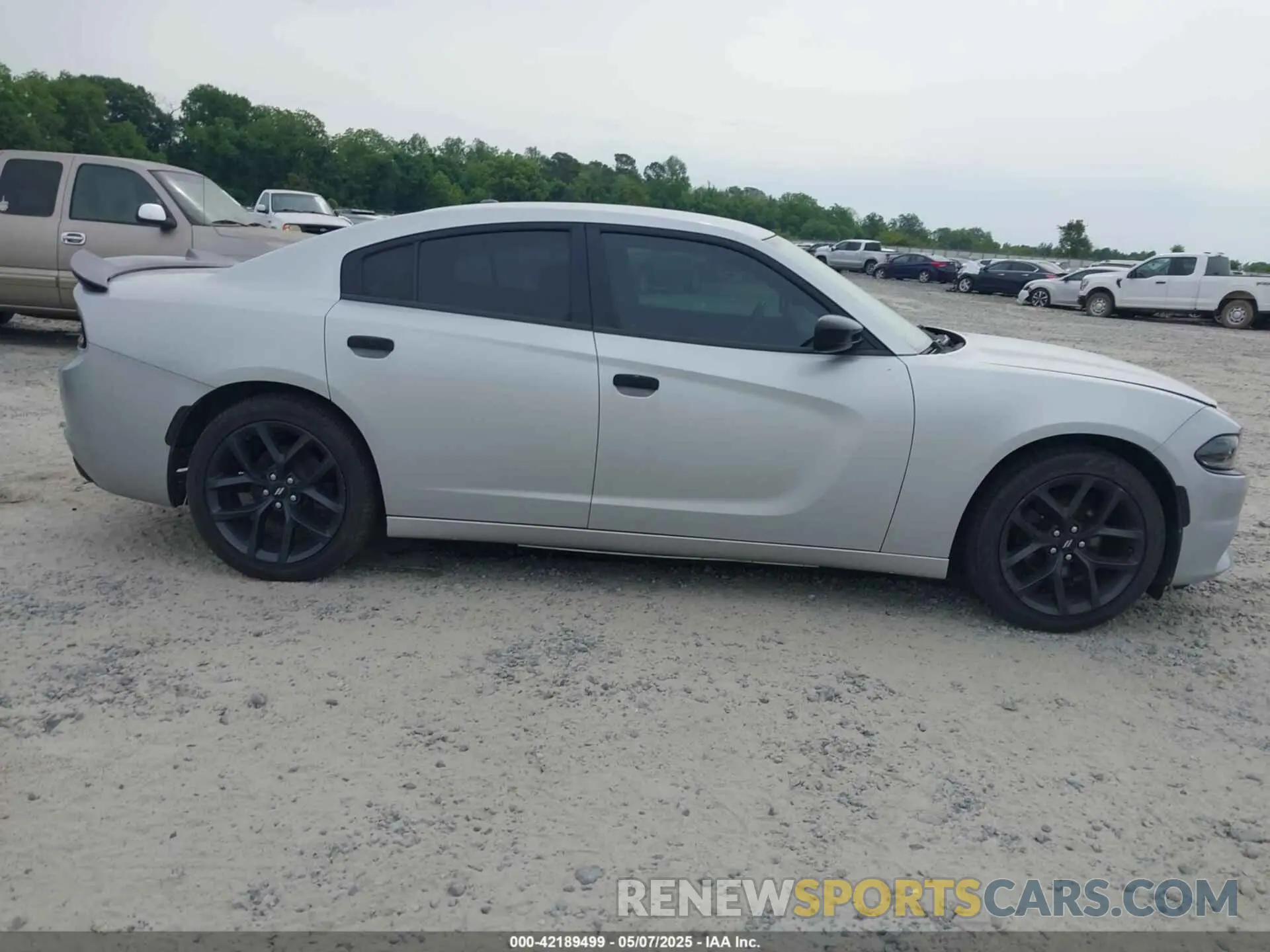 13 Photograph of a damaged car 2C3CDXBG5KH580840 DODGE CHARGER 2019