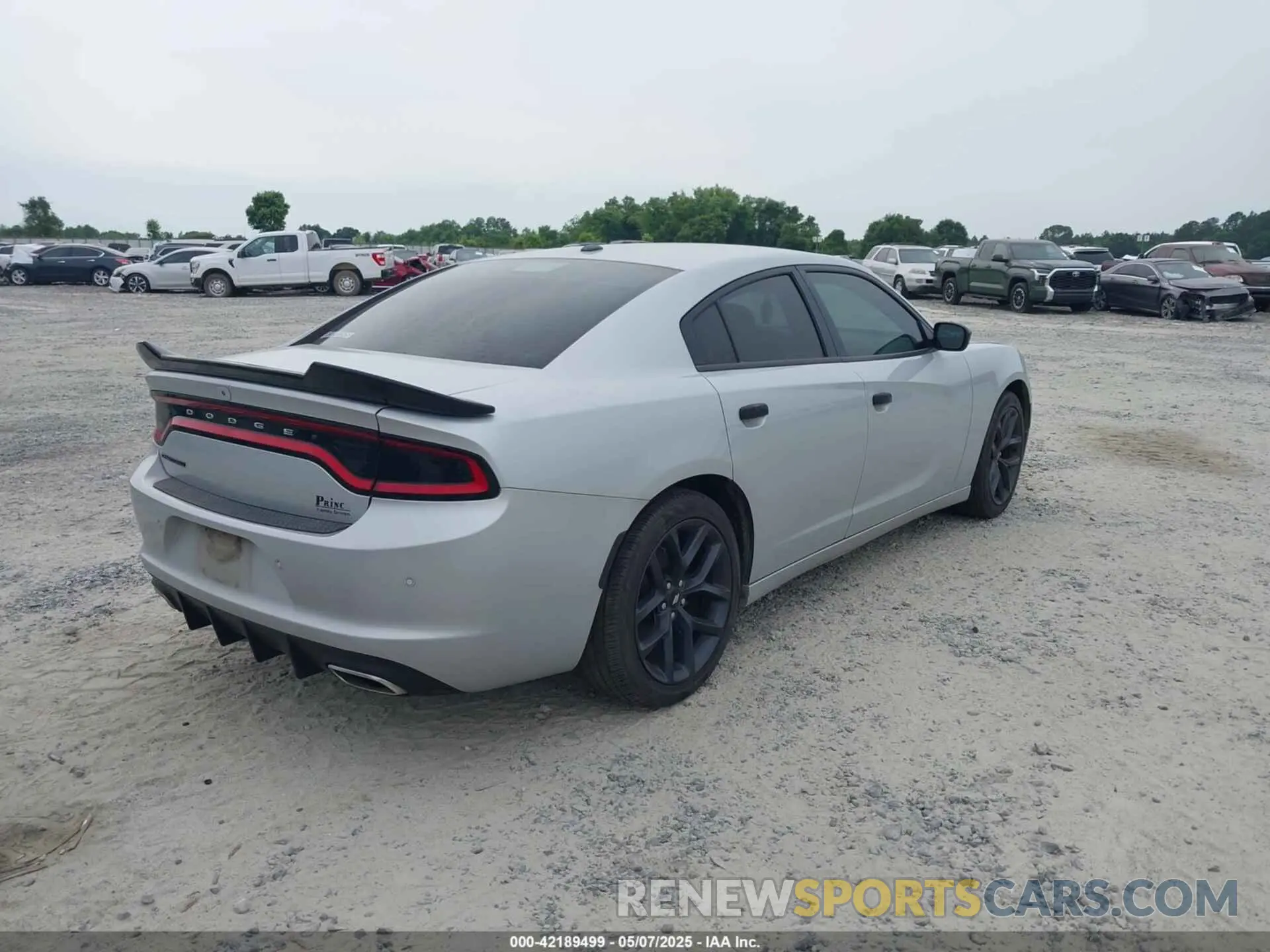 4 Photograph of a damaged car 2C3CDXBG5KH580840 DODGE CHARGER 2019