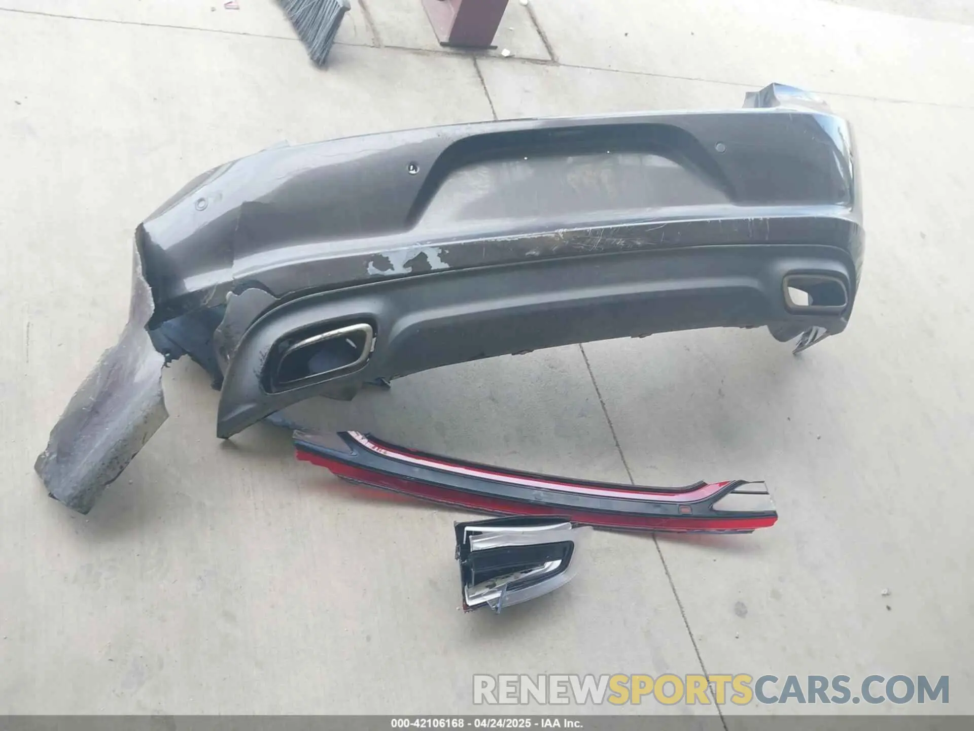 12 Photograph of a damaged car 2C3CDXBG5KH643855 DODGE CHARGER 2019