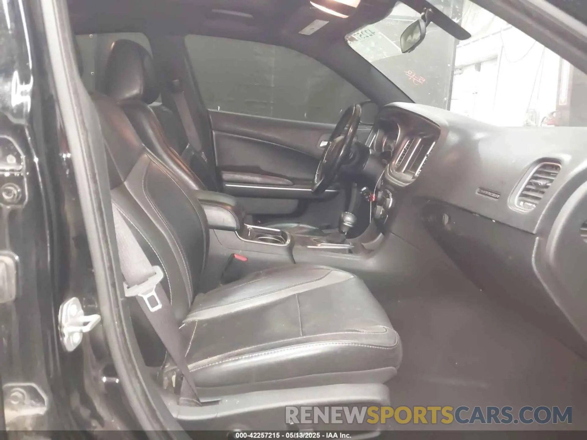 5 Photograph of a damaged car 2C3CDXBG5KH688567 DODGE CHARGER 2019