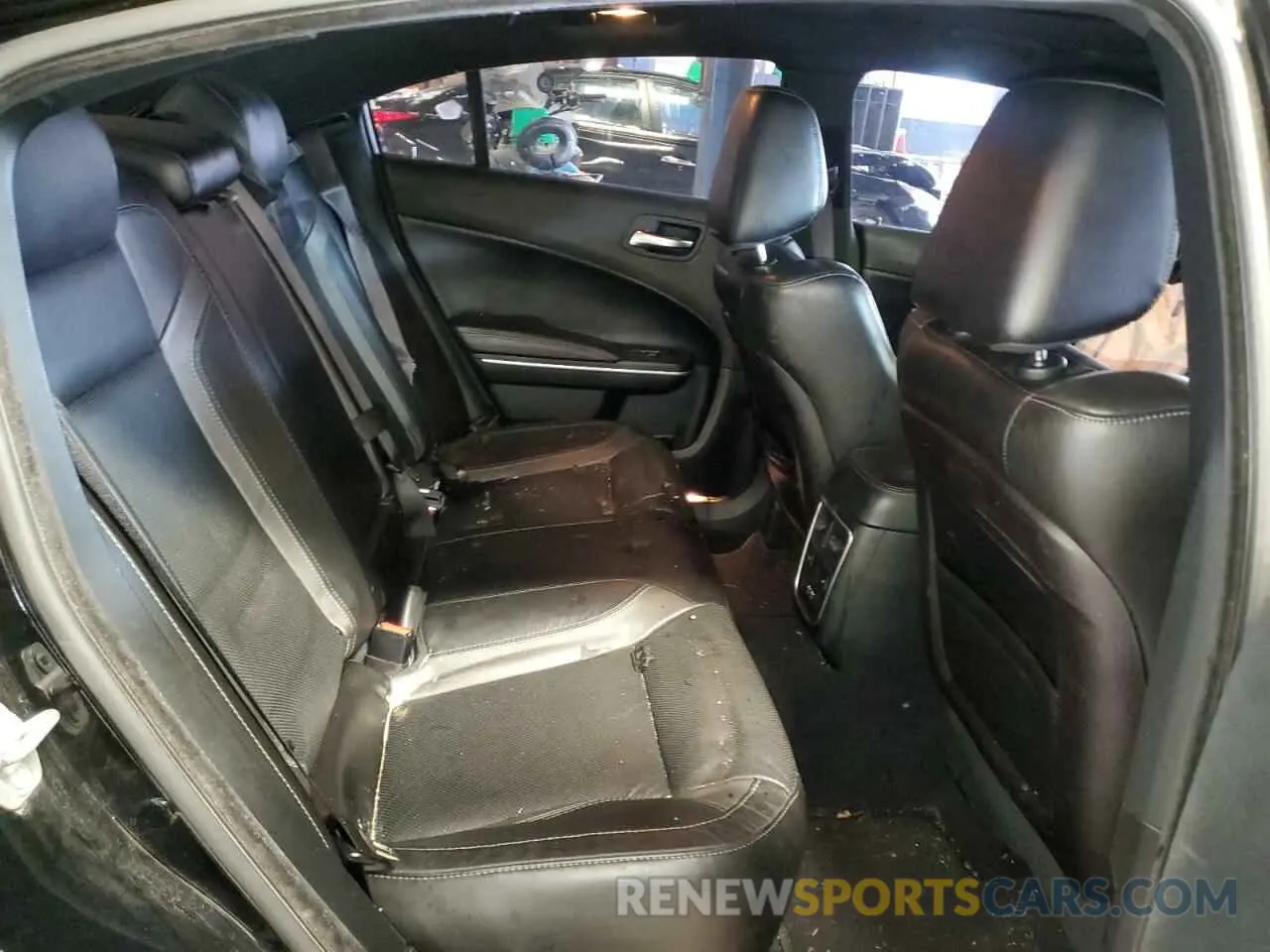 10 Photograph of a damaged car 2C3CDXBG5KH695650 DODGE CHARGER 2019