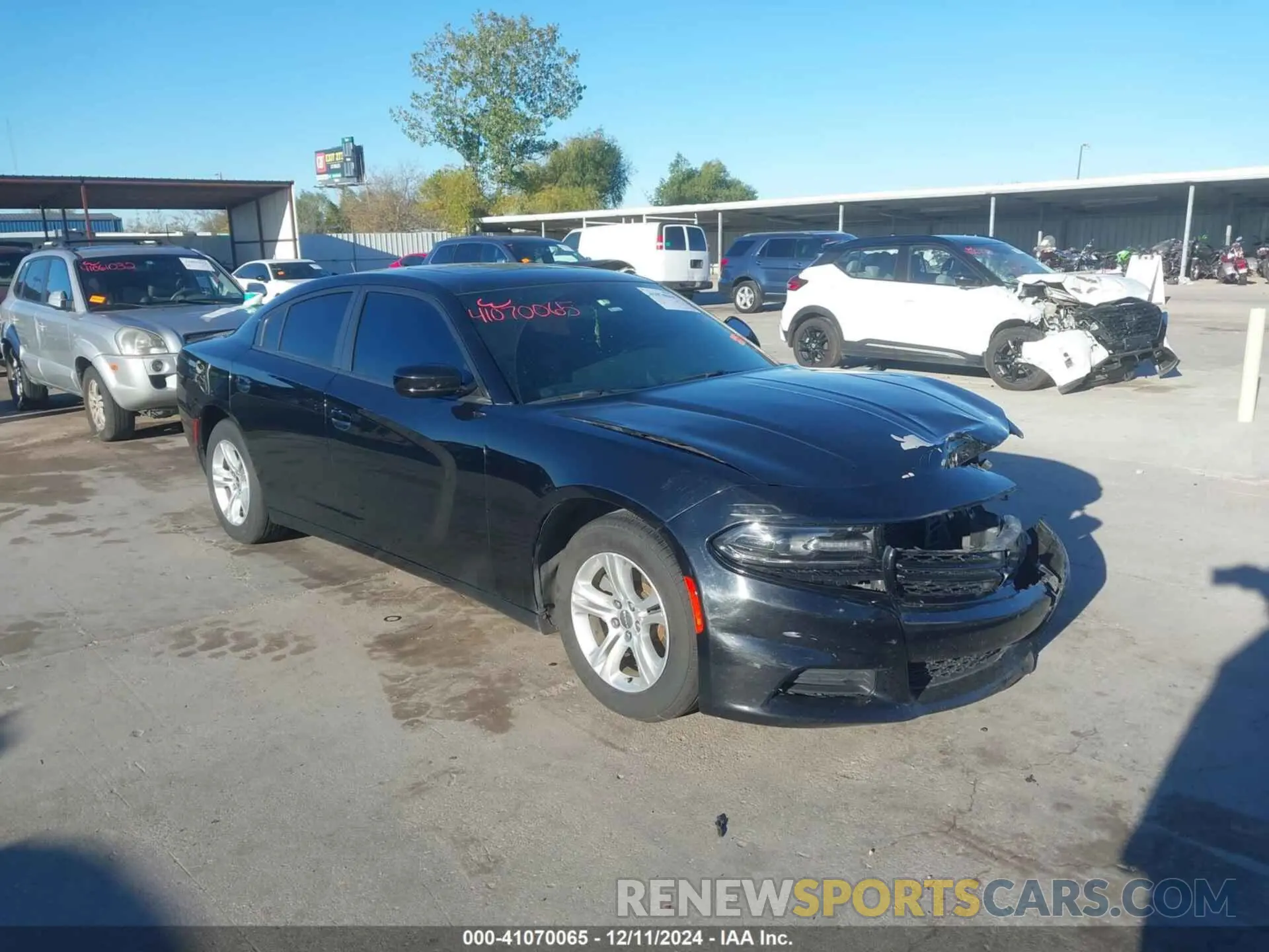 1 Photograph of a damaged car 2C3CDXBG6KH719843 DODGE CHARGER 2019