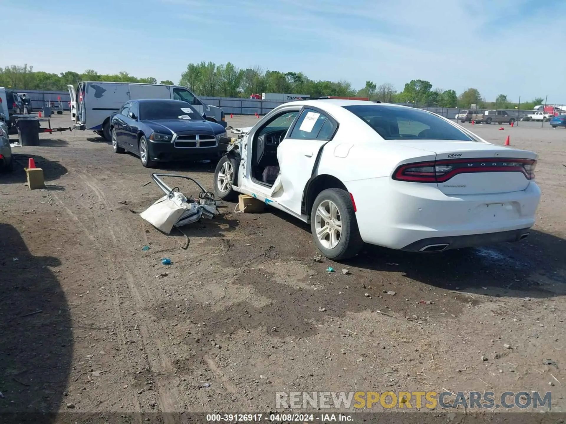 3 Photograph of a damaged car 2C3CDXBG7KH661578 DODGE CHARGER 2019