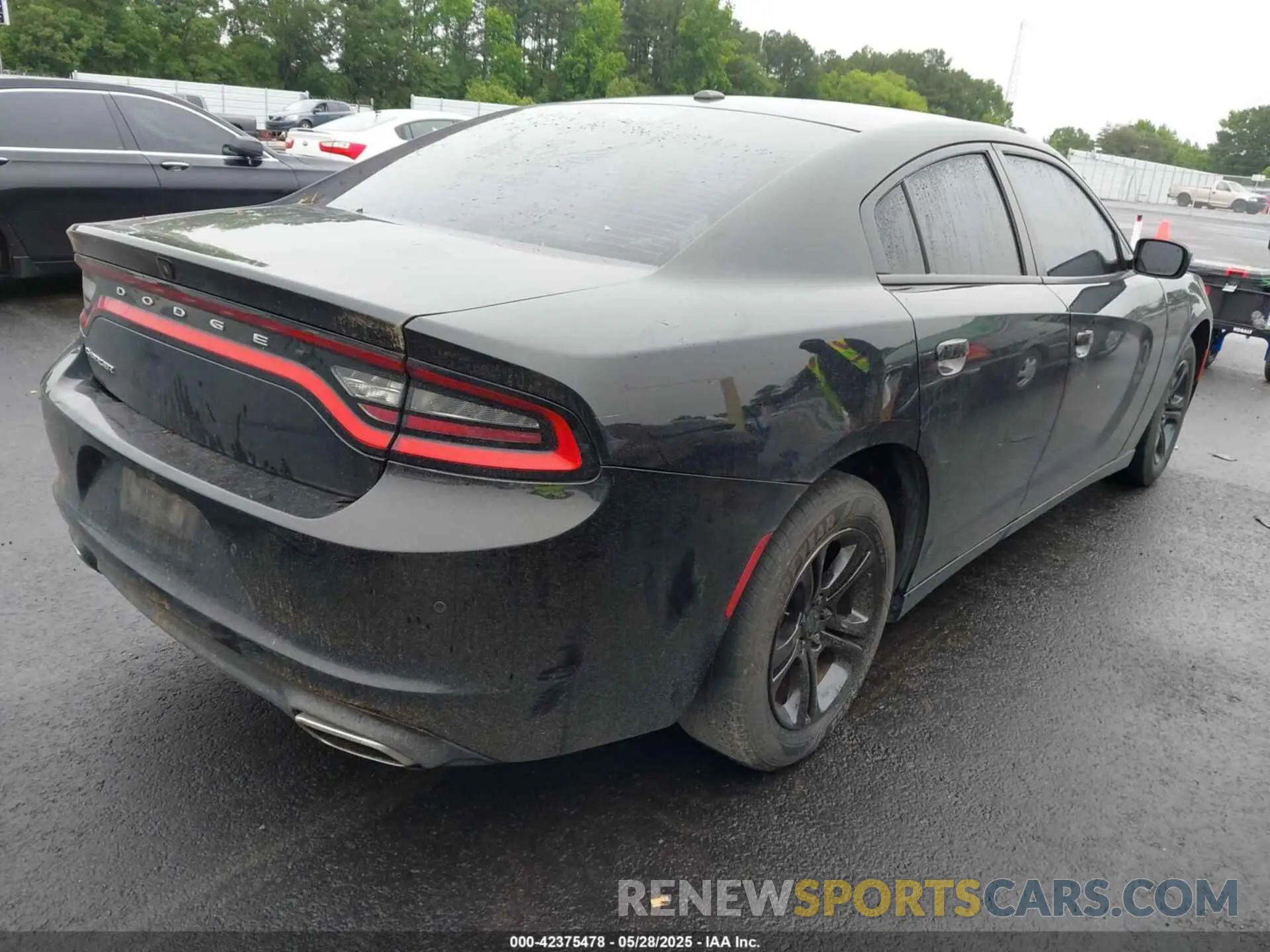 4 Photograph of a damaged car 2C3CDXBG7KH696444 DODGE CHARGER 2019